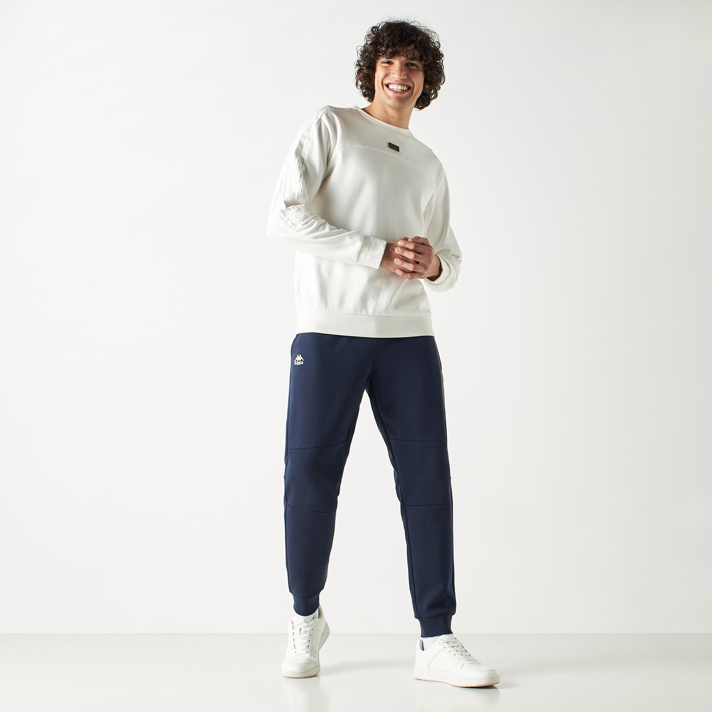 بنطلون رياضي بطبعات وبجيوب بسحّاب من كابا-men-clothing-sportswearandactivewear-bottoms-image-2