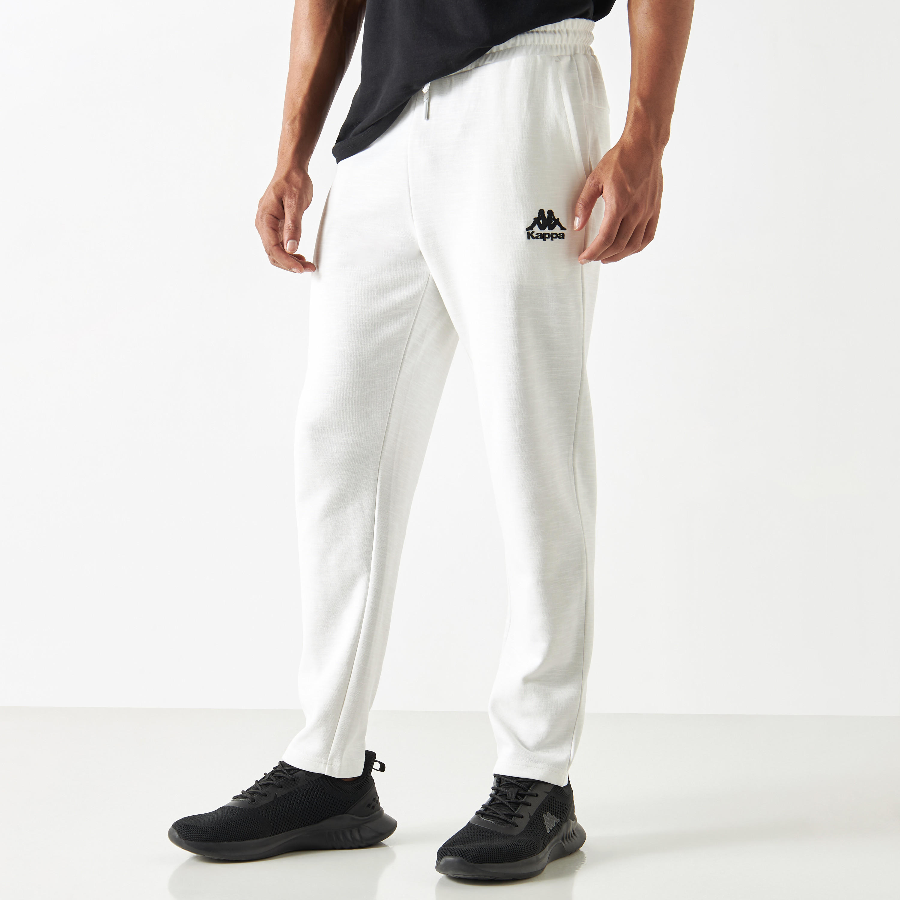 بنطلون رياضي بخصر مطاطي وتفاصيل شعار وجيوب من كابا-men-clothing-sportswearandactivewear-bottoms-image-1
