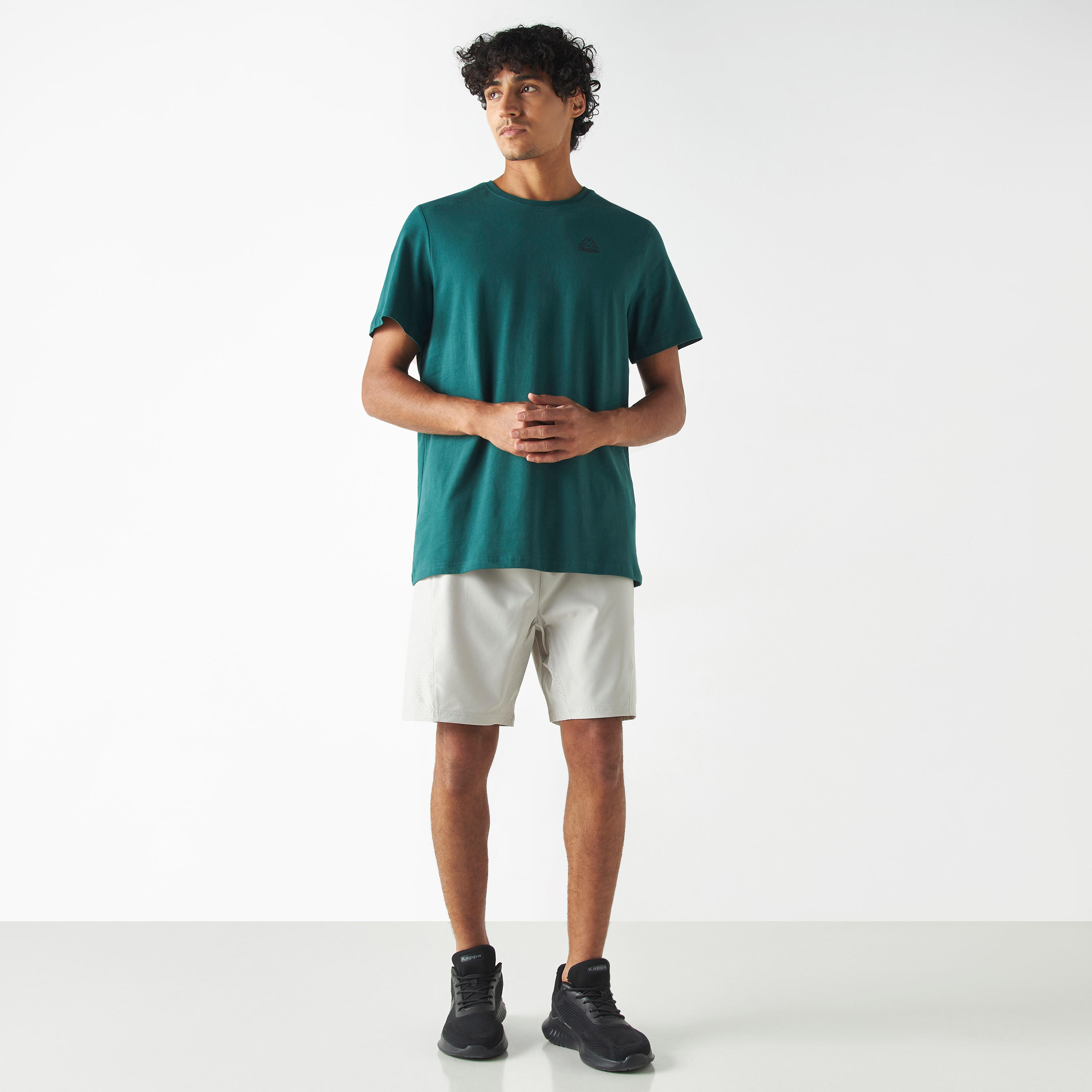 شورت بطبعات شعار وخصر مطّاطي من كابا-men-clothing-sportswearandactivewear-bottoms-image-2