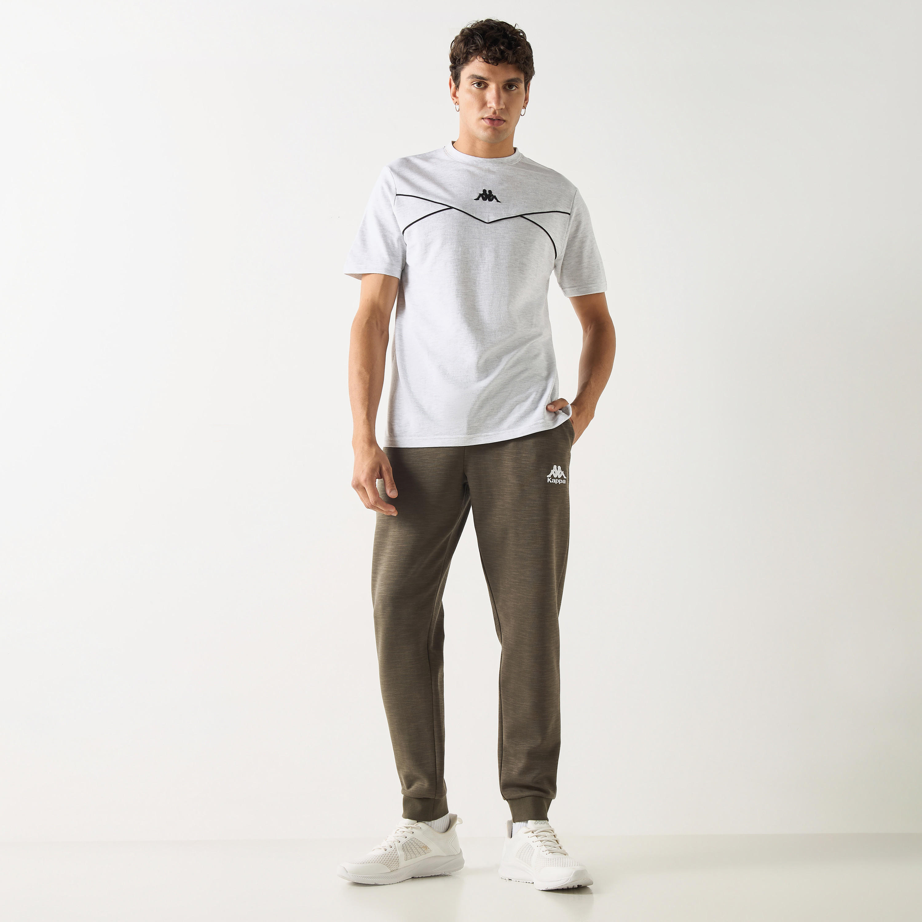 بنطلون رياضي برباط إغلاق وجيوب من كابا-men-clothing-sportswearandactivewear-bottoms-image-2