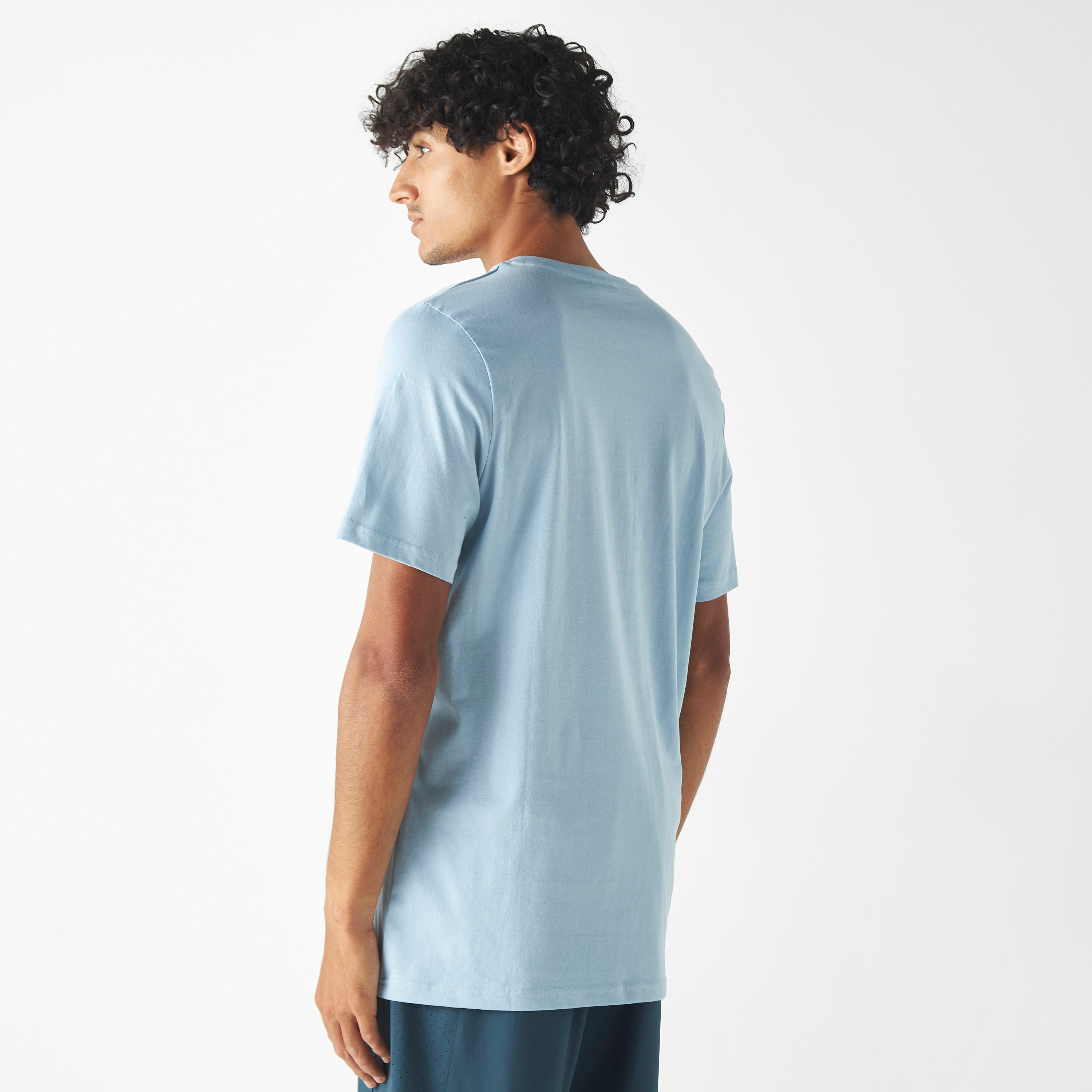 تيشيرت بياقة ضيّقة وأكمام قصيرة وطبعات شعار من كابا-men-clothing-sportswearandactivewear-tshirtsandpolos-image-3