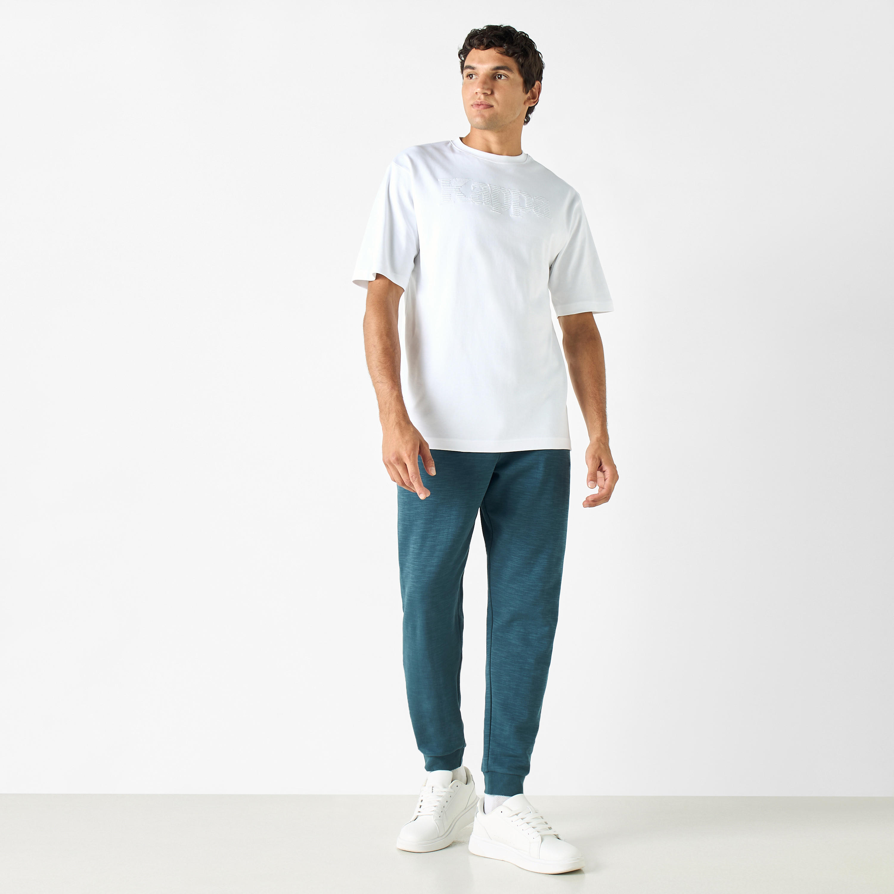 بنطلون رياضي سادة برباط إغلاق وجيوب من كابا-men-clothing-sportswearandactivewear-bottoms-image-2
