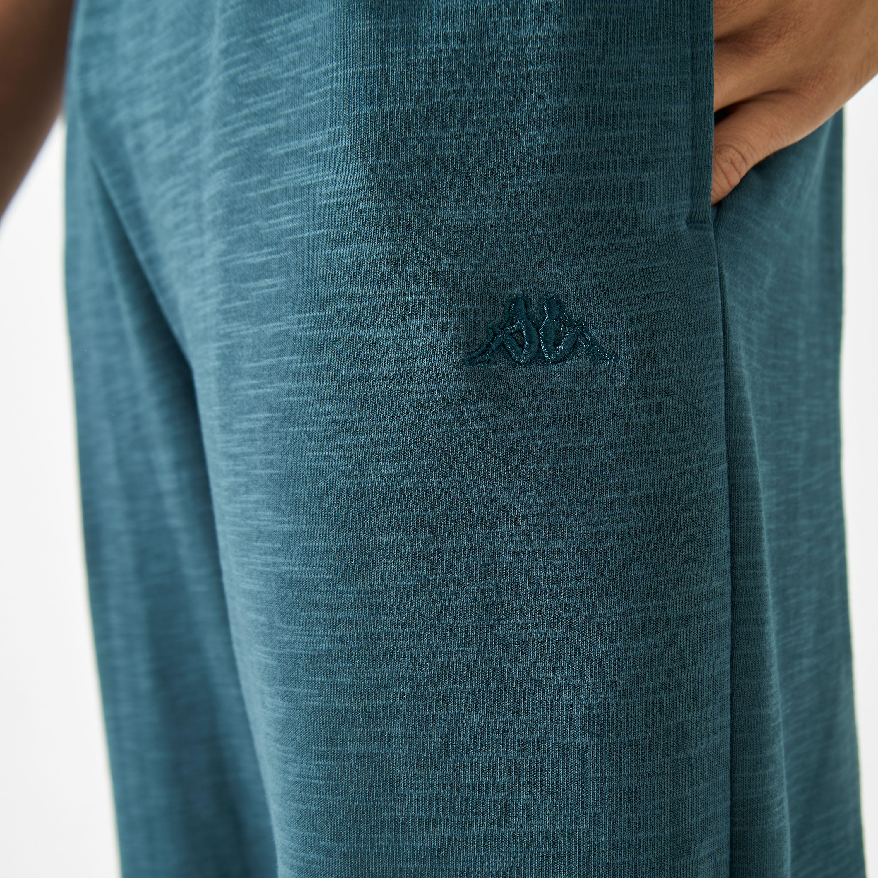 بنطلون رياضي سادة برباط إغلاق وجيوب من كابا-men-clothing-sportswearandactivewear-bottoms-image-4