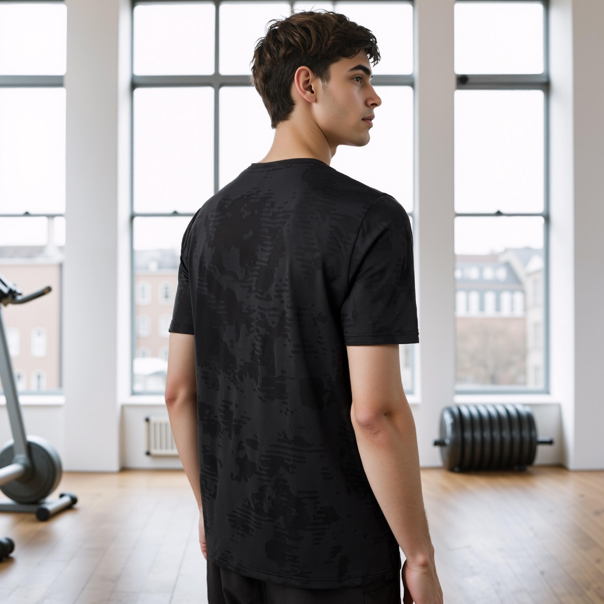 تيشيرت تدريب بطبعات شعار من كابا-men-clothing-sportswearandactivewear-tshirtsandpolos-image-3