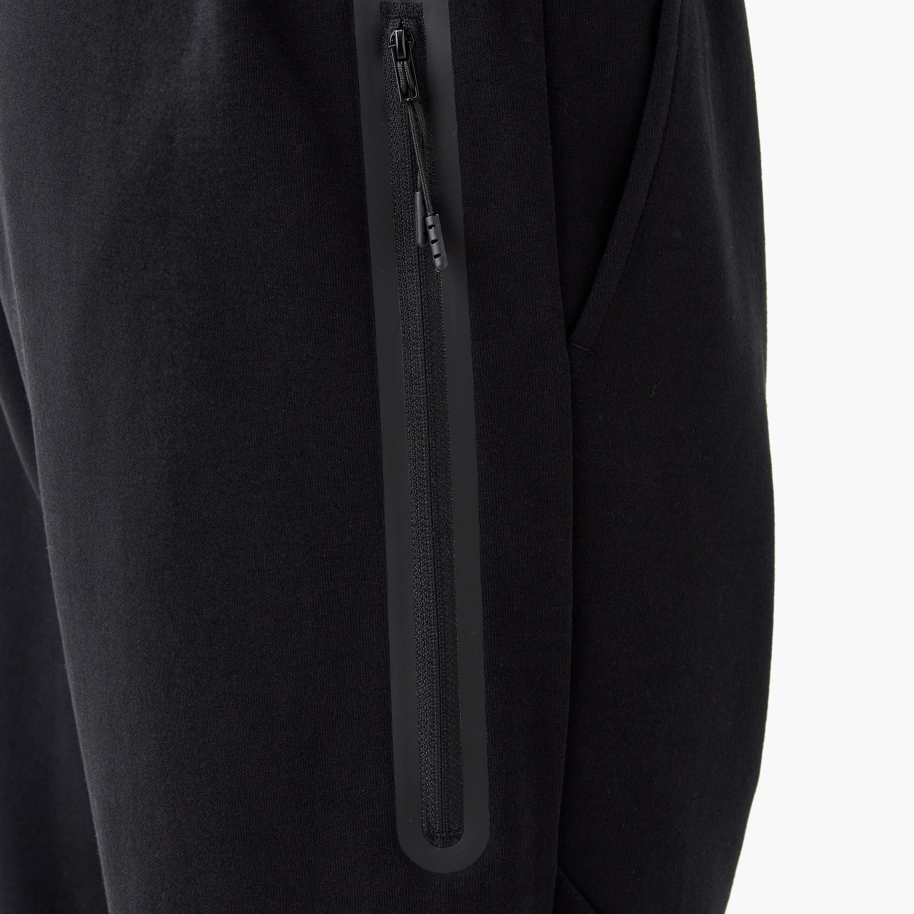 بنطلون رياضي بقصة عادية وجيوب من كابا-men-clothing-sportswearandactivewear-bottoms-joggers-image-9