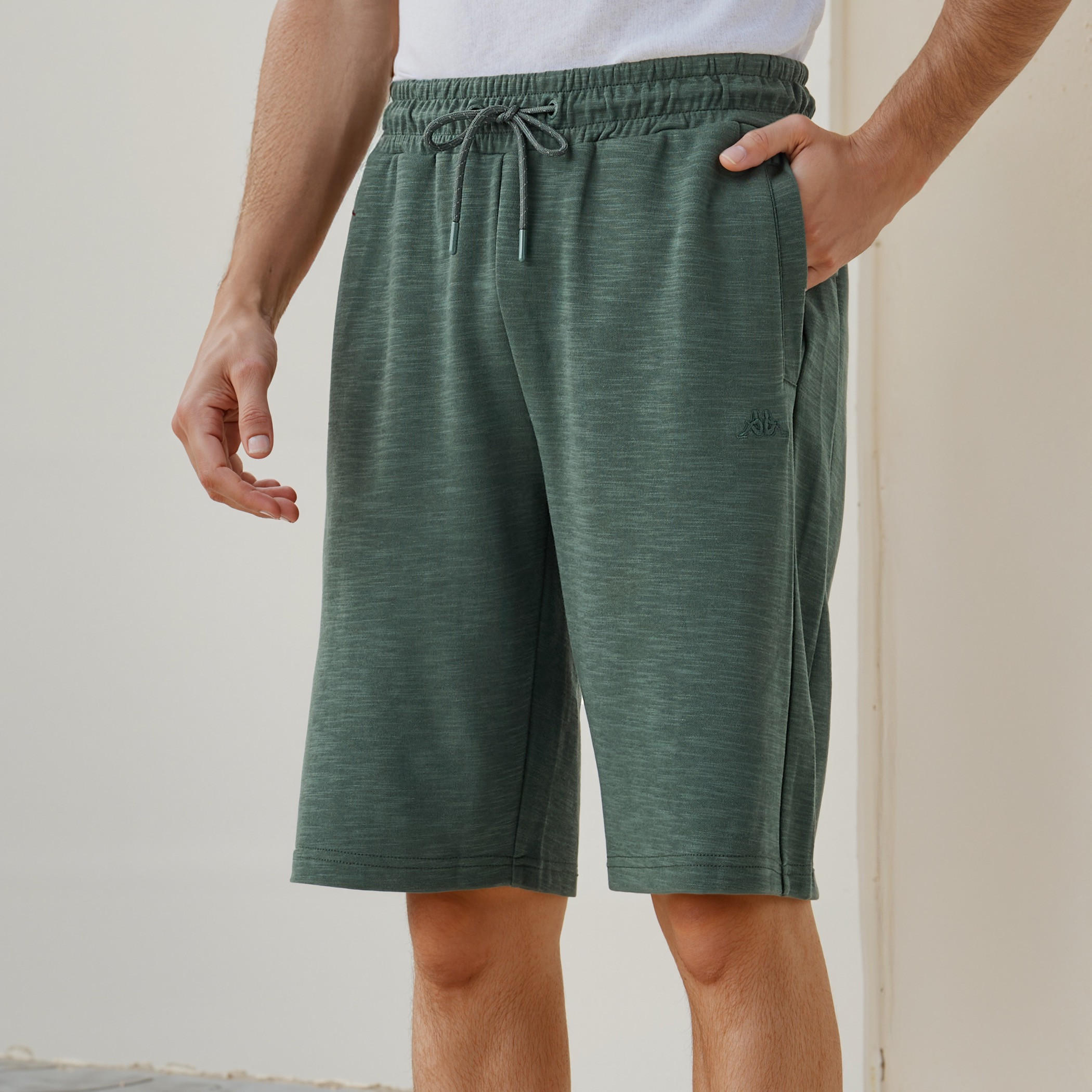 شورت بقصّة عادية ورباط إغلاق وجيوب من كابا-men-clothing-bottoms-shorts-image-5