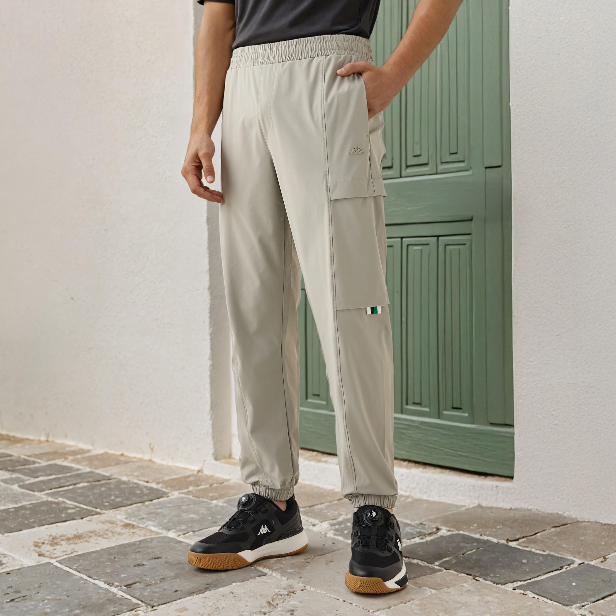 بنطلون رياضي كارجو بخصر مطاطي من كابا-men-clothing-sportswearandactivewear-tracksuits-image-1