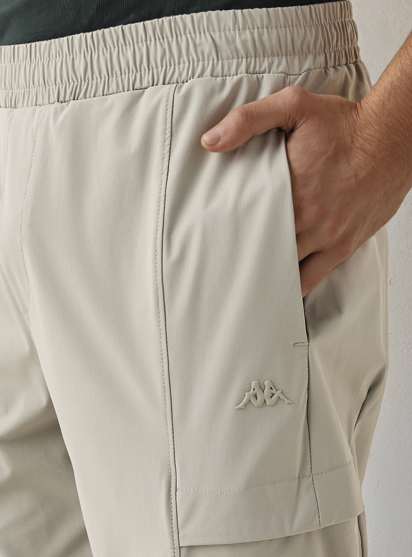 بنطلون رياضي كارجو بخصر مطاطي من كابا-men-clothing-sportswearandactivewear-tracksuits-image-4