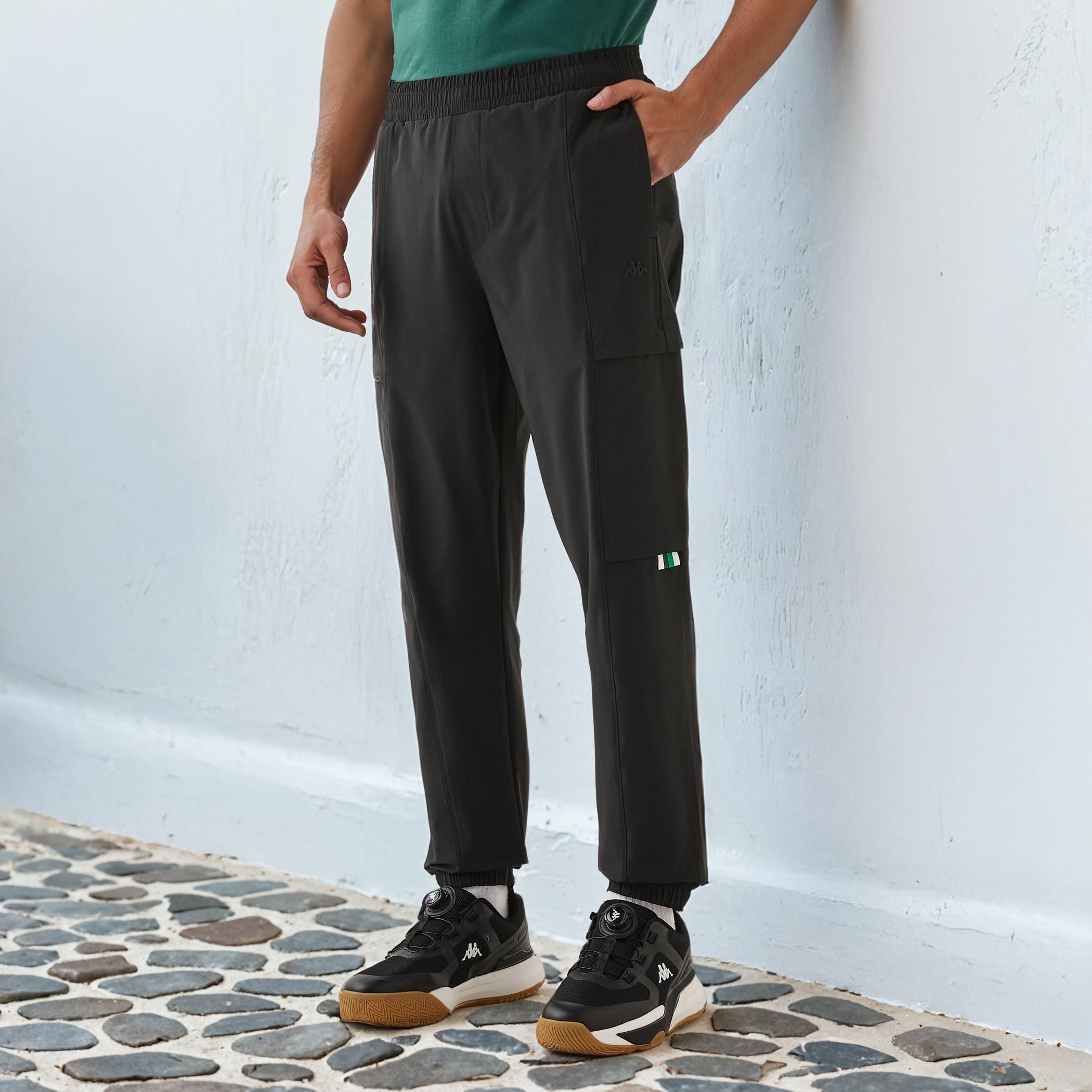 بنطلون رياضي كارجو بخصر مطاطي من كابا-men-clothing-sportswearandactivewear-tracksuits-image-5