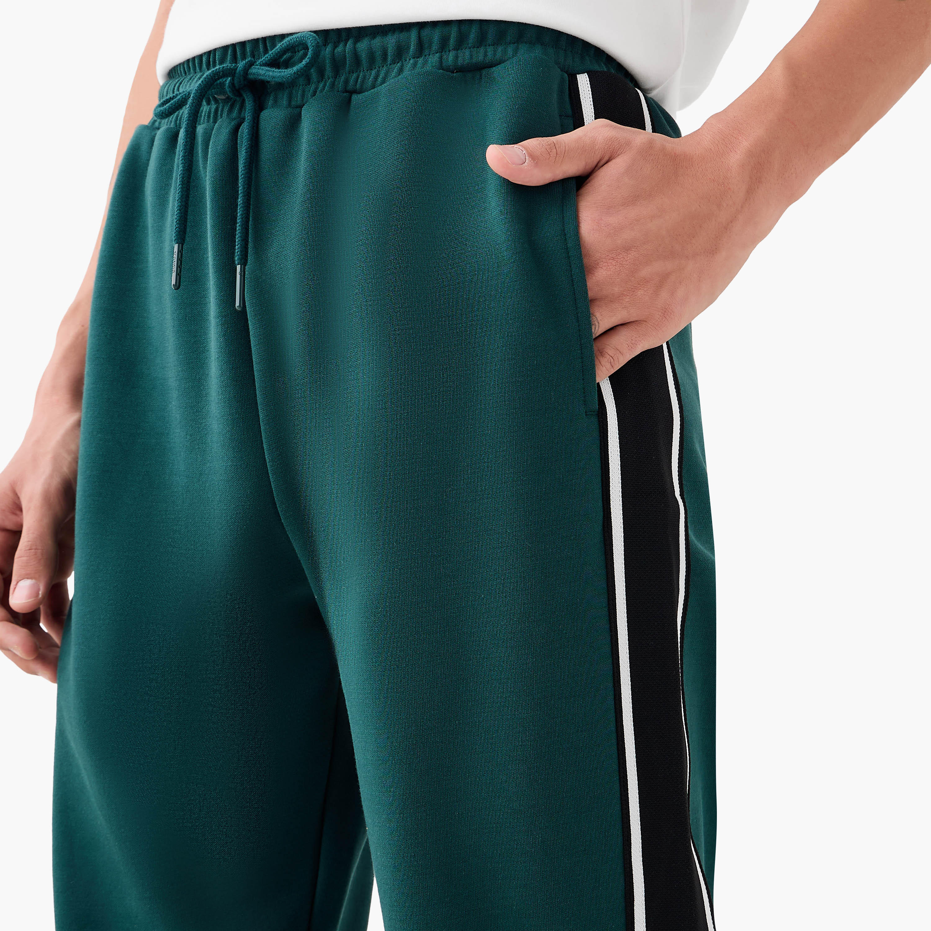 Kappa Logo Print Joggers with Drawstring Closure-men-clothing-sportswearandactivewear-bottoms-joggers-image-4