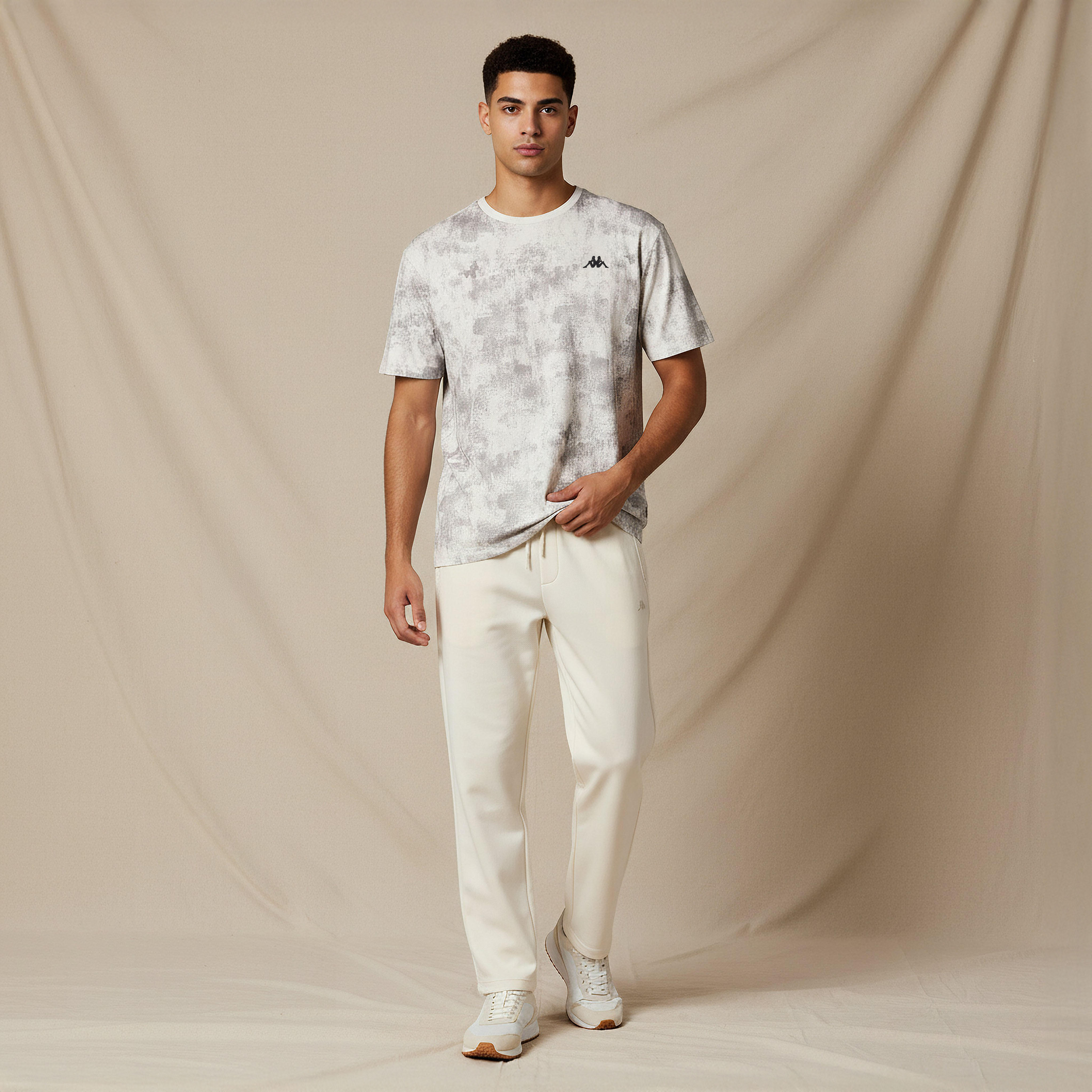 تيشيرت بارز الملمس بياقة ضيقة من كابا-men-clothing-sportswearandactivewear-tshirtsandpolos-image-3