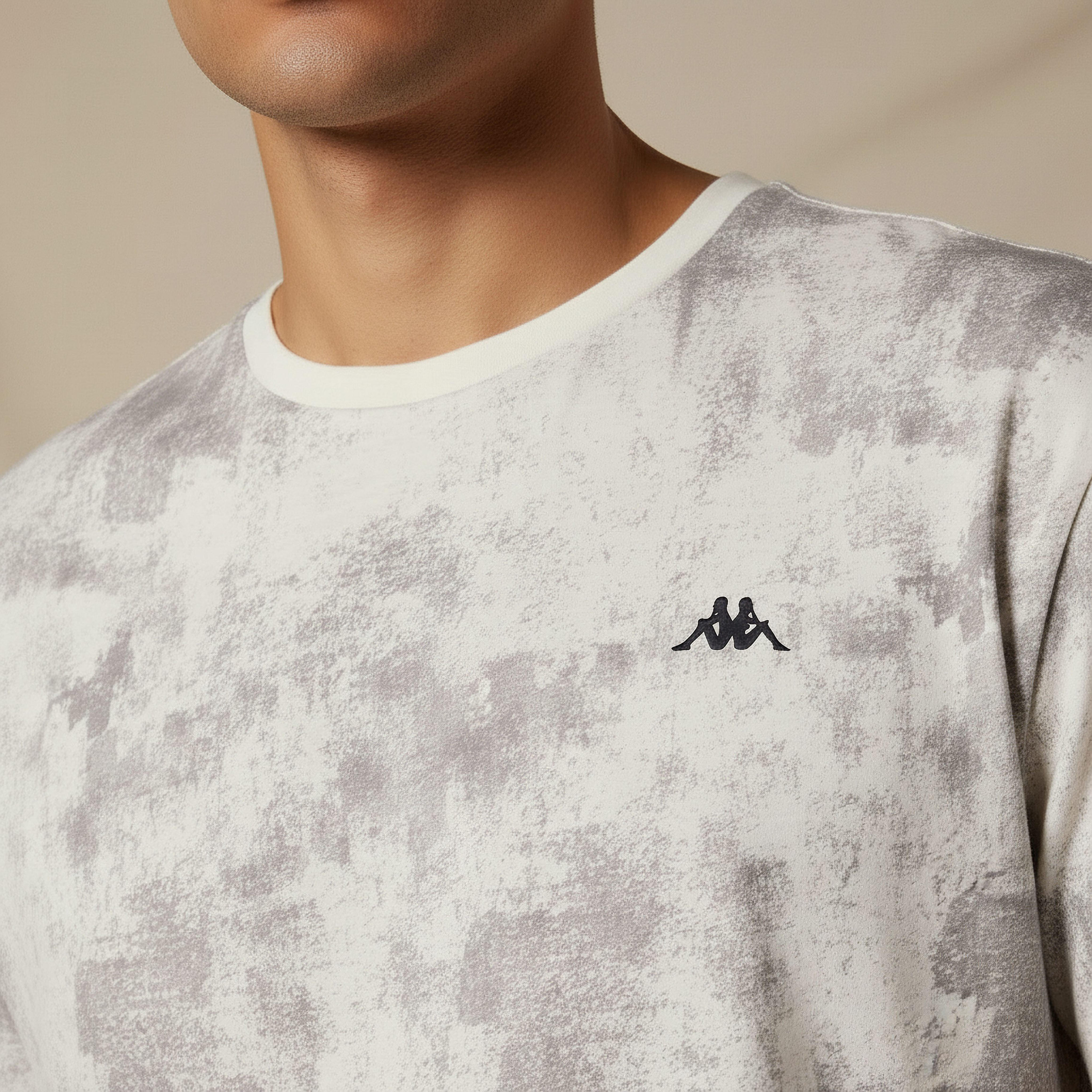 تيشيرت بارز الملمس بياقة ضيقة من كابا-men-clothing-sportswearandactivewear-tshirtsandpolos-image-1