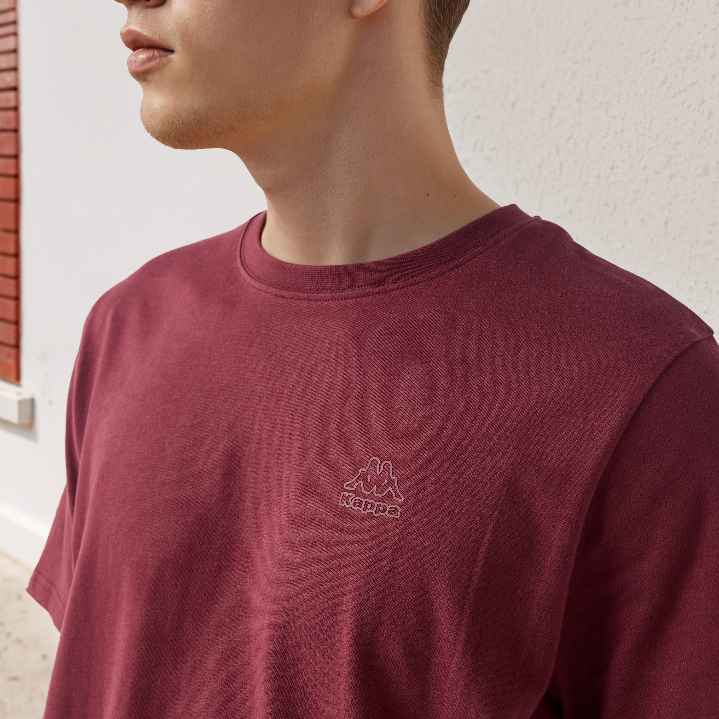 تيشيرت بنقوش شعار من كابا-men-clothing-sportswearandactivewear-tshirtsandpolos-image-2