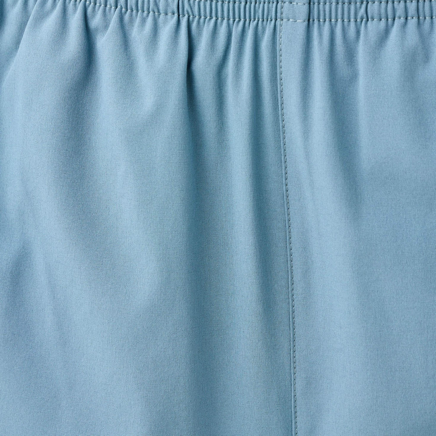 شورت بتزيينات شبكية وجيوب من كابا-men-clothing-bottoms-shorts-image-2