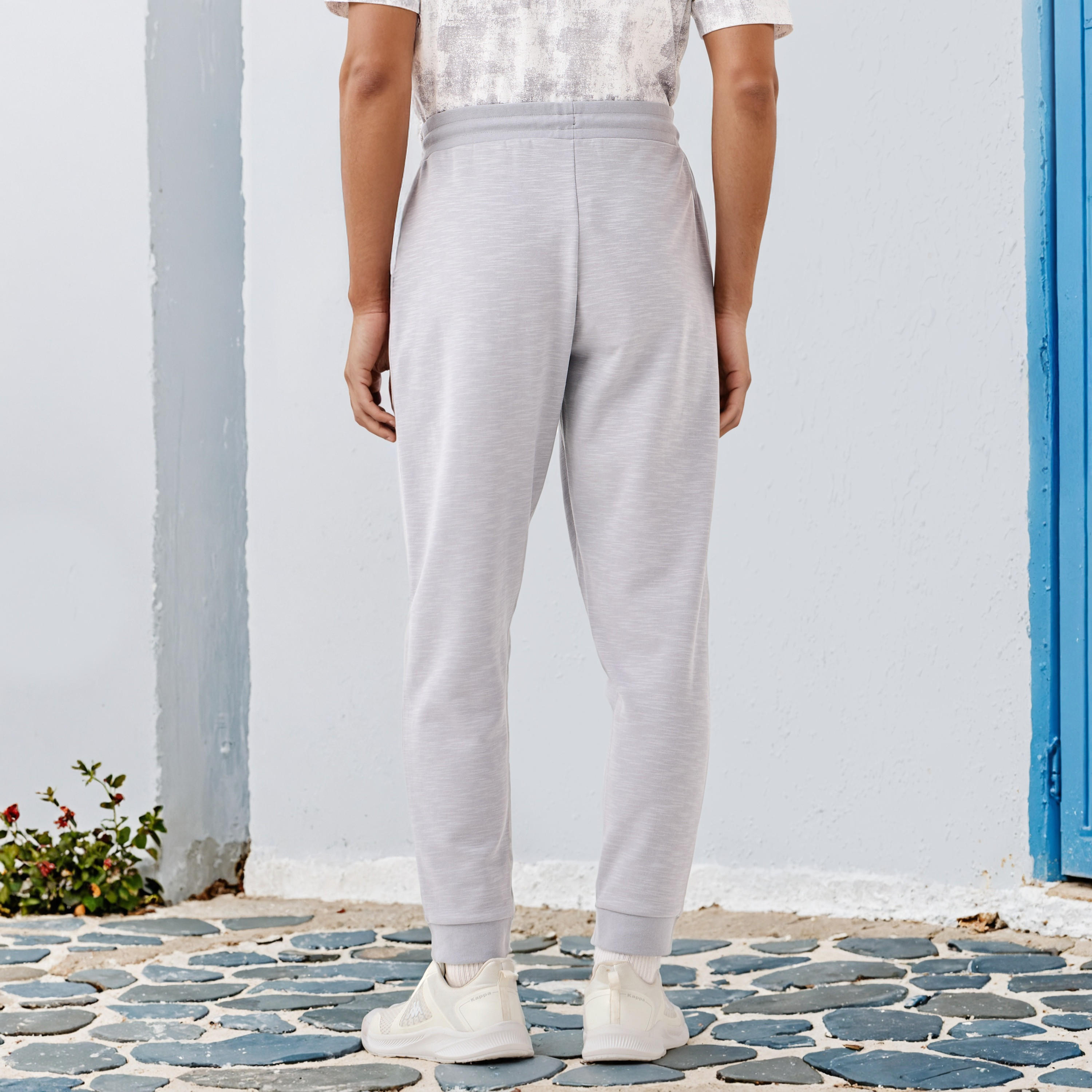 بنطلون رياضي برباط خصر وجيوب من كابا-men-clothing-sportswearandactivewear-bottoms-joggers-image-3