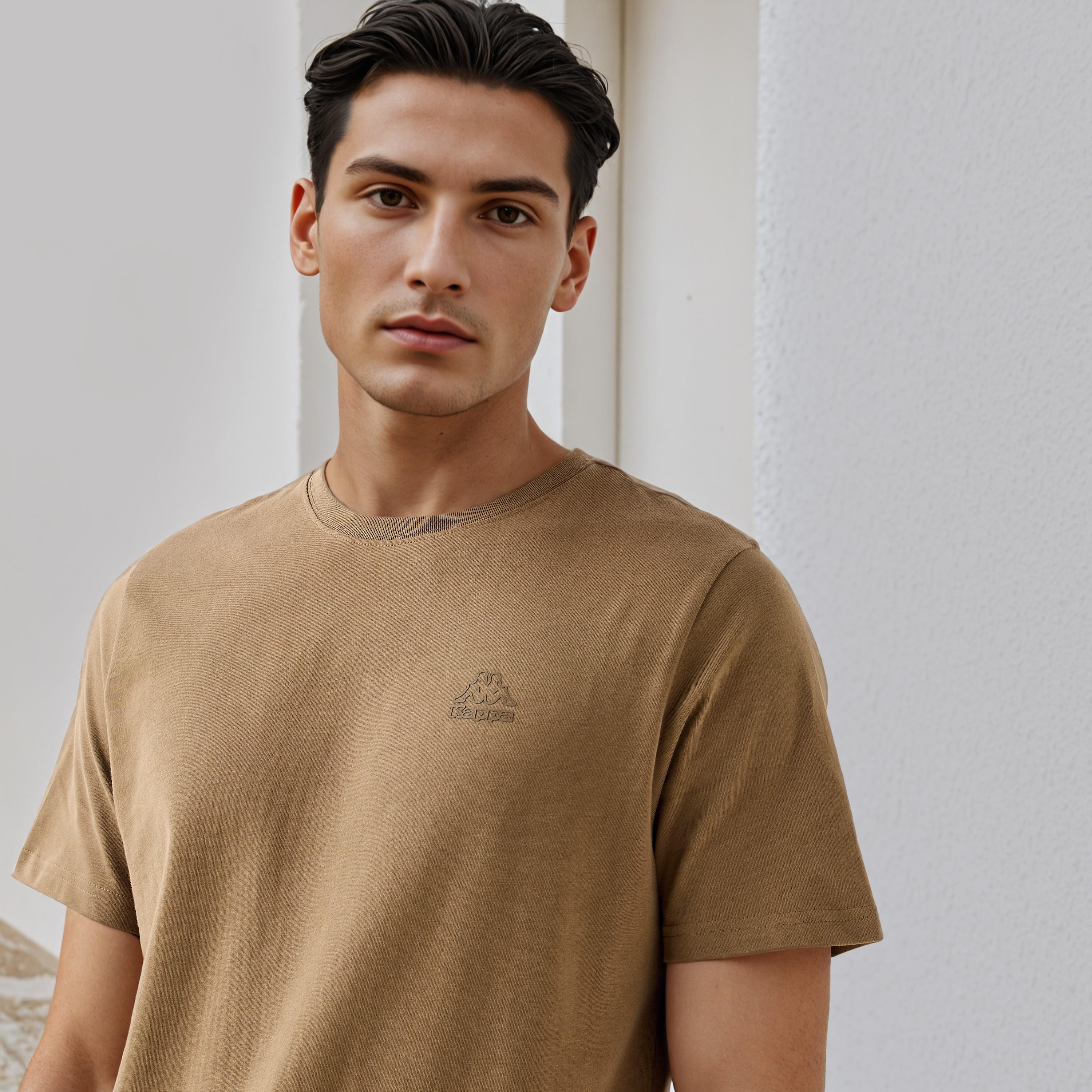 تيشيرت بقصة عادية من كابا-men-clothing-sportswearandactivewear-tshirtsandpolos-image-4