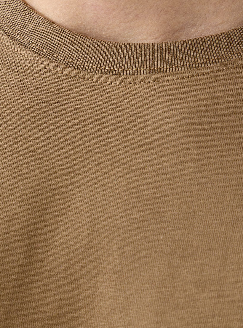 تيشيرت بقصة عادية من كابا-men-clothing-sportswearandactivewear-tshirtsandpolos-image-5