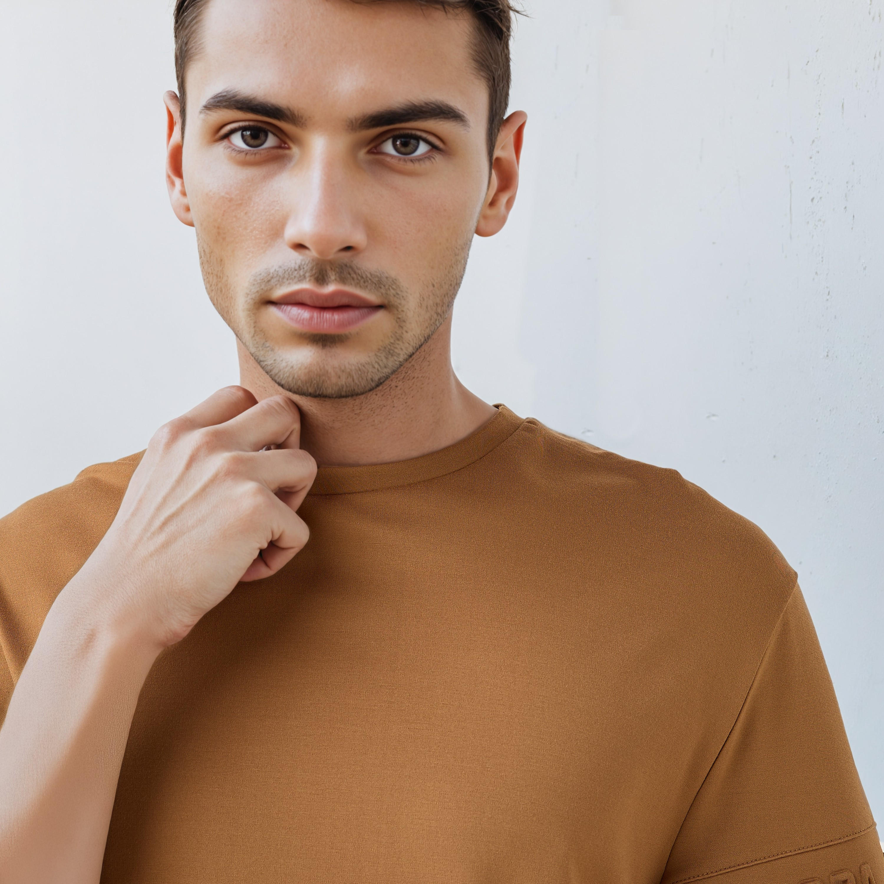تيشيرت بنقوش شعار من كابا-men-clothing-sportswearandactivewear-tshirtsandpolos-image-2