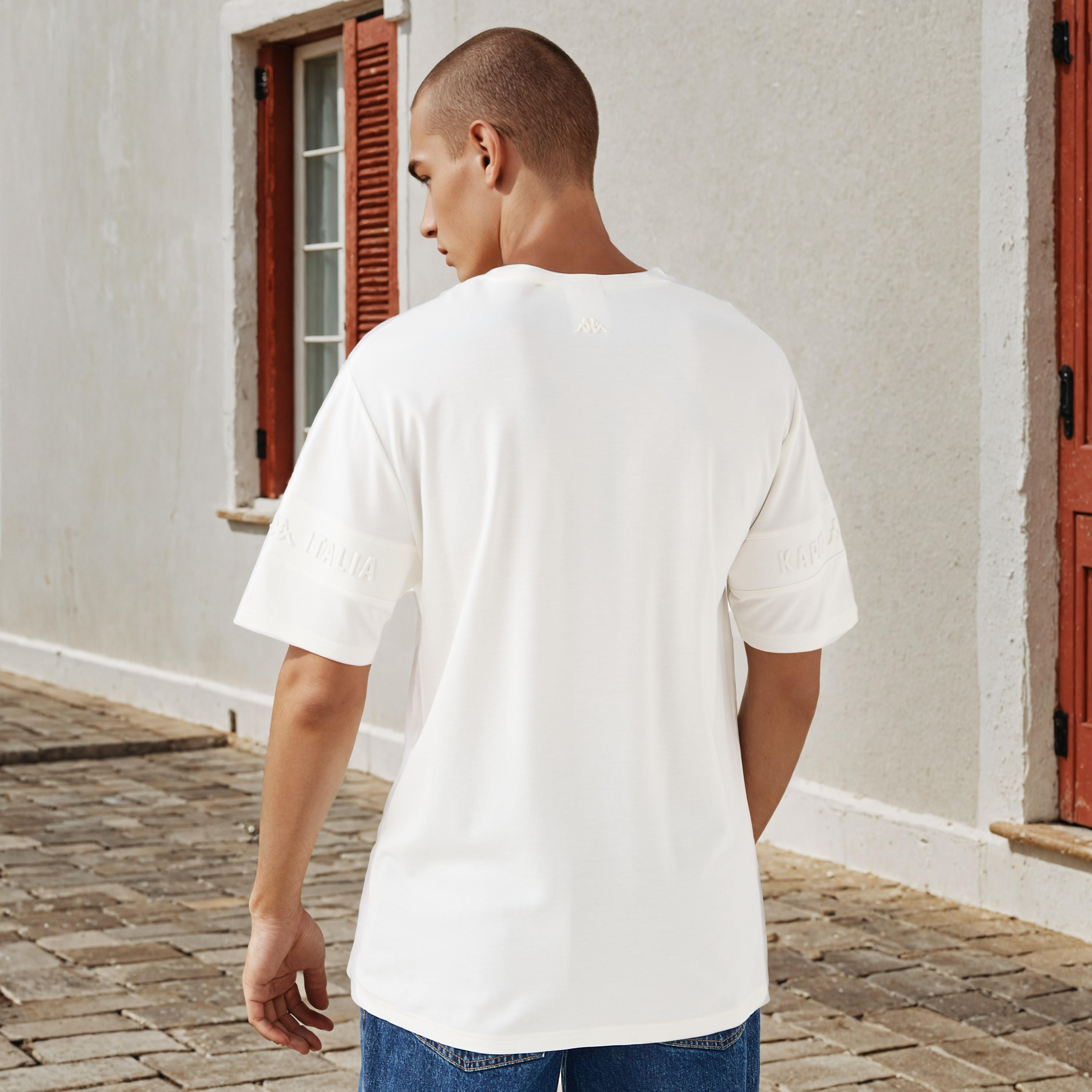 تيشيرت بنقوش شعار من كابا-men-clothing-sportswearandactivewear-tshirtsandpolos-image-3
