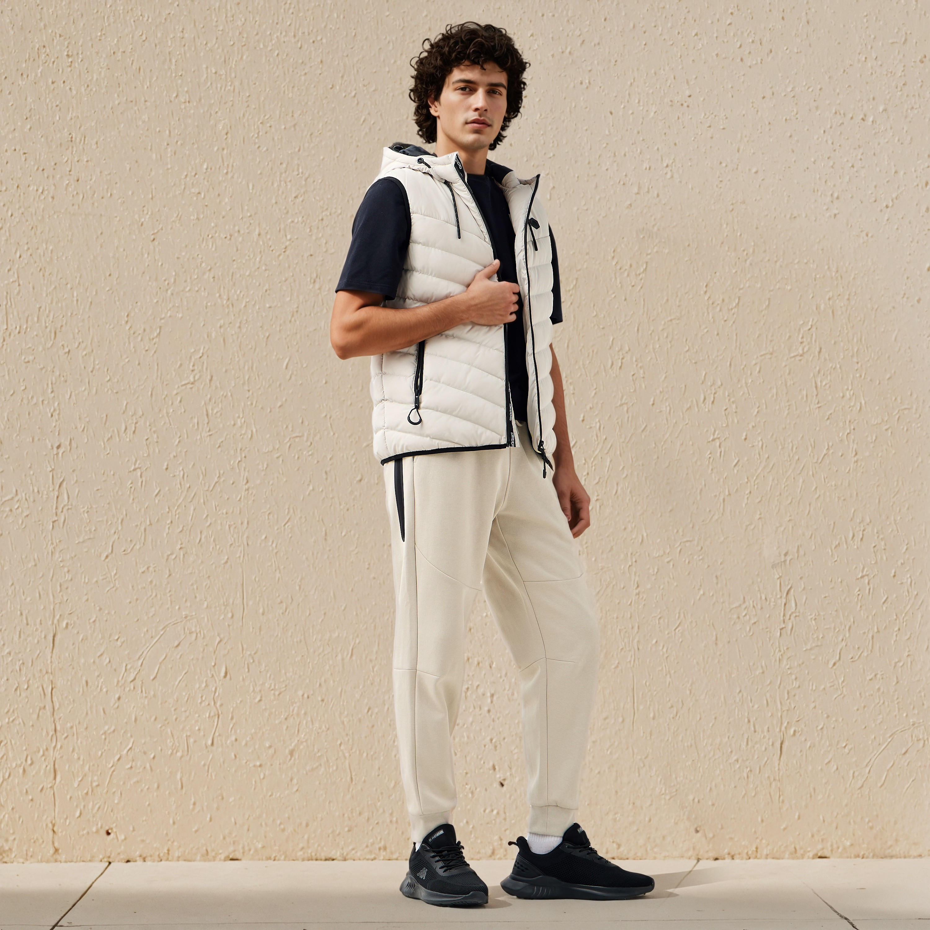 Kappa Men Sleeveless Hooded Puffer Gilet-men-clothing-jacketsandblazers-jackets-image-2