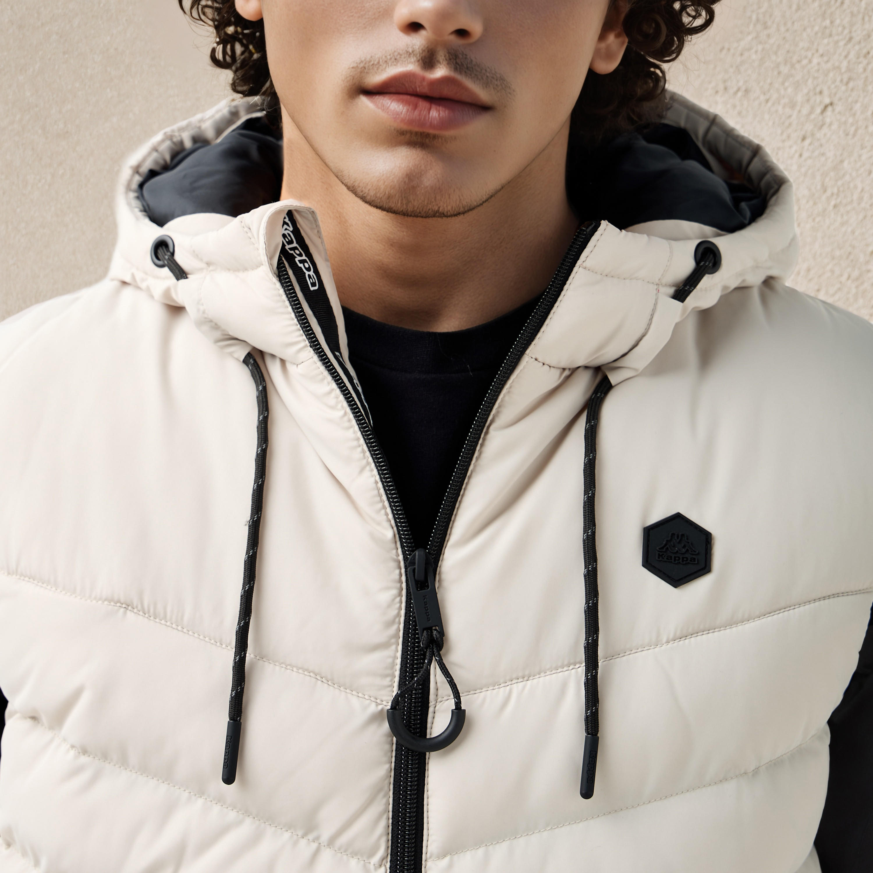 Kappa Men Sleeveless Hooded Puffer Gilet-men-clothing-jacketsandblazers-jackets-image-5