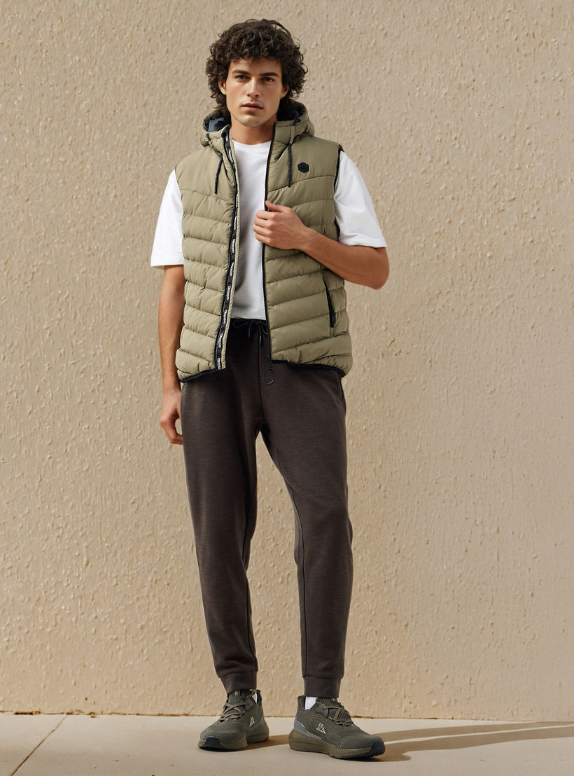Kappa Men Sleeveless Hooded Puffer Gilet-men-clothing-jacketsandblazers-jackets-image-2