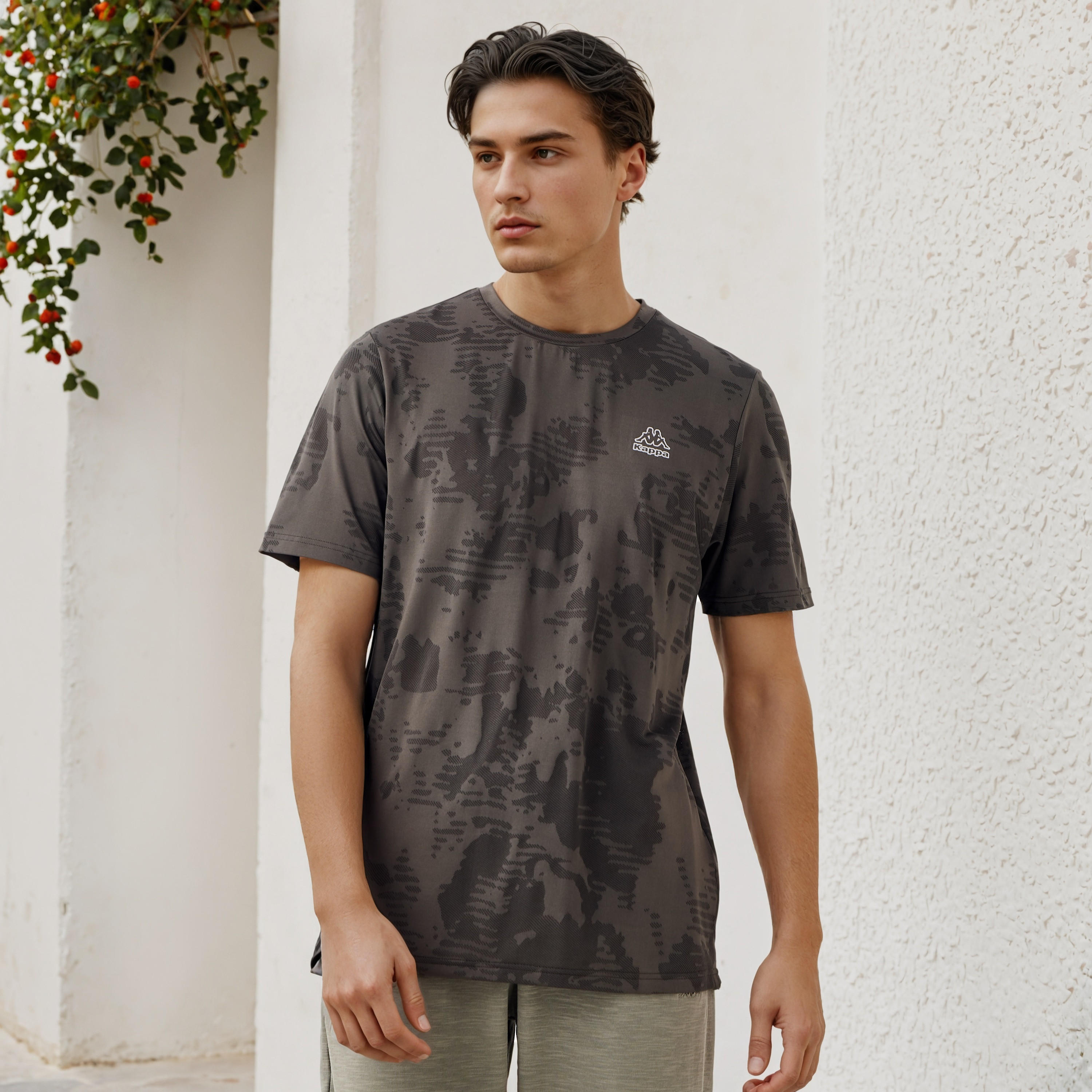 تيشيرت رياضي بارز الملمس من كابا-men-clothing-sportswearandactivewear-tshirtsandpolos-image-1