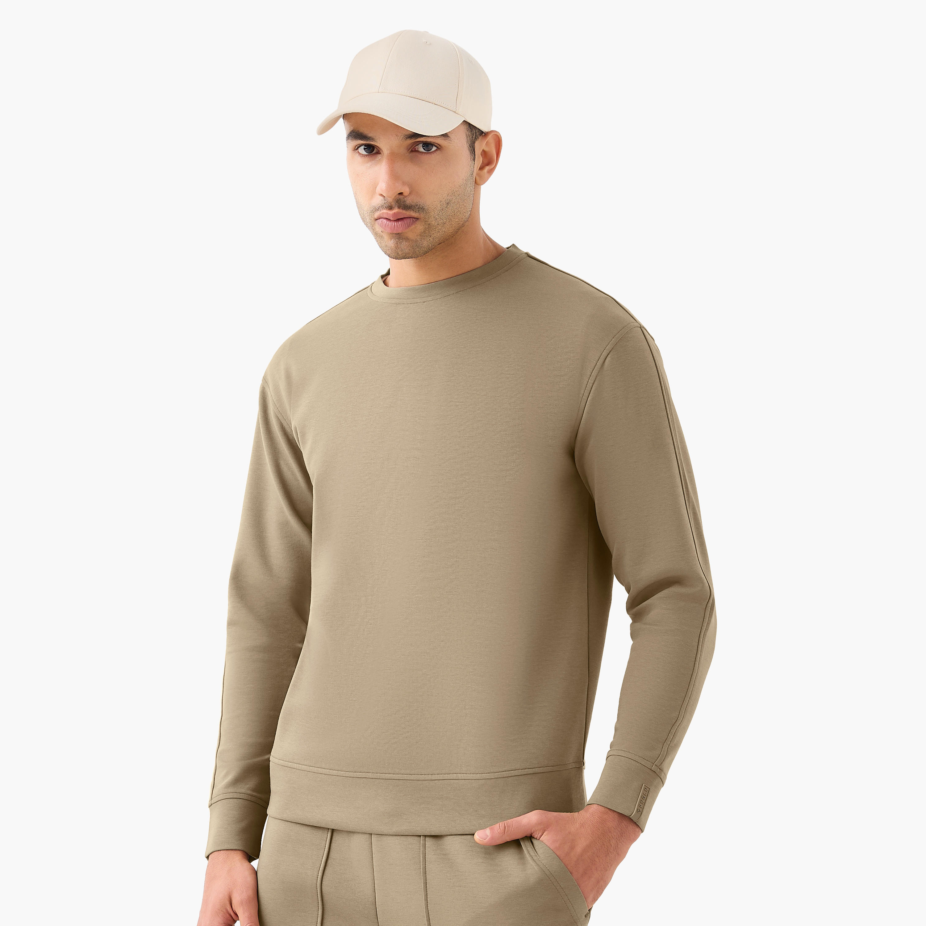 سويت شيرت للرجال من لوف بانغولين-men-winterwear-hoodiesandsweatshirts-image-1
