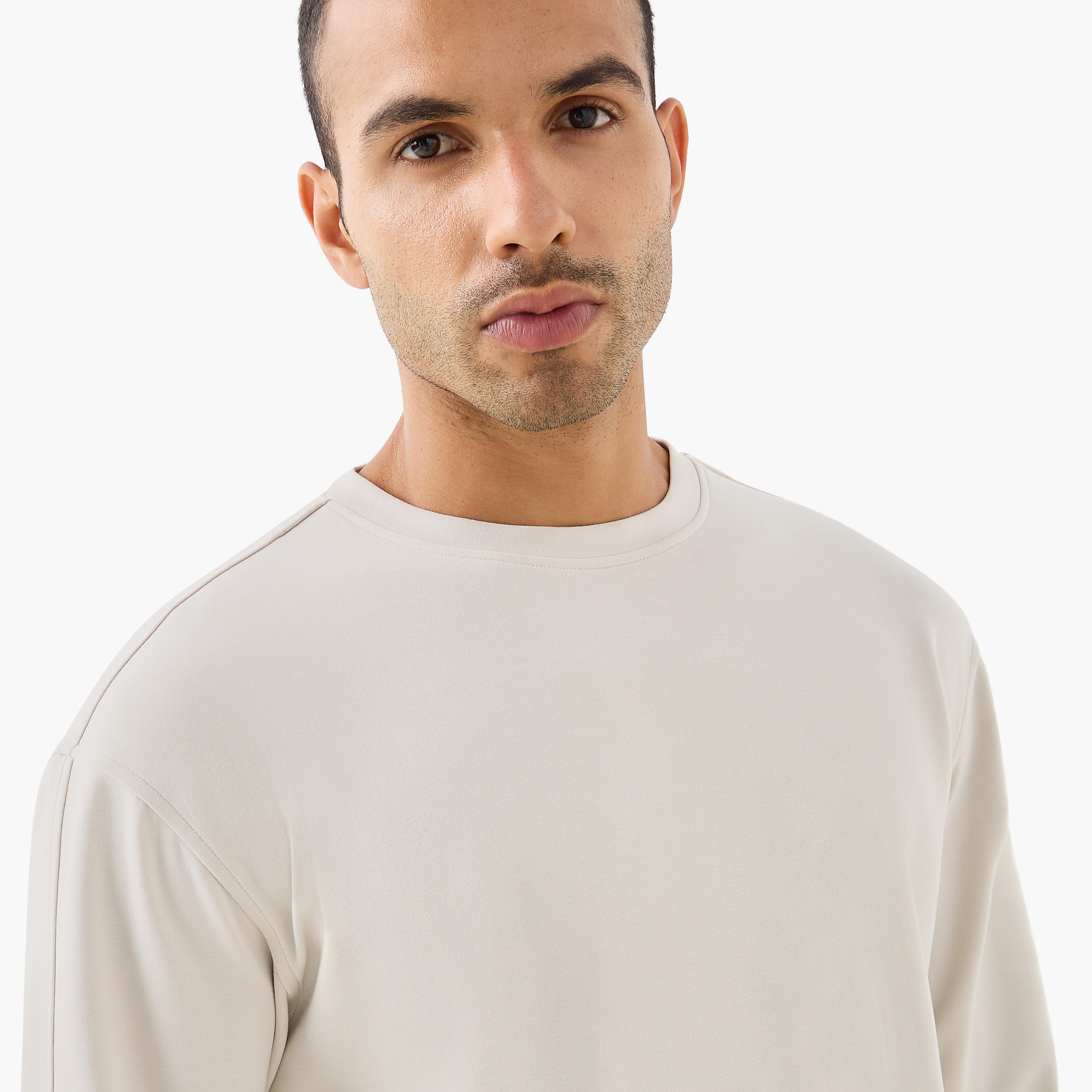 سويت شيرت للرجال من لوف بانغولين-men-winterwear-hoodiesandsweatshirts-image-4