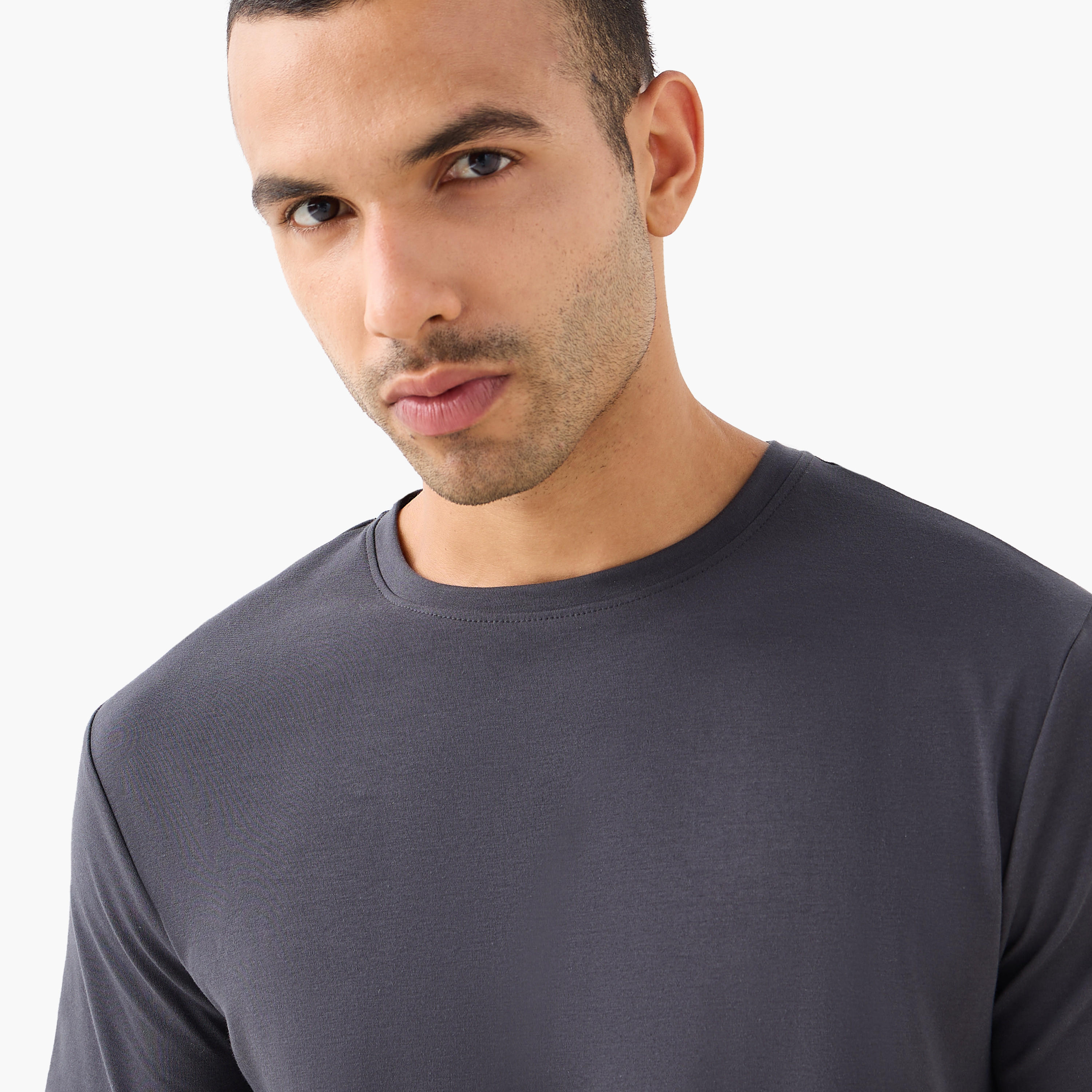 تيشيرت رجالي من لاف بانجولين-men-clothing-sportswearandactivewear-tshirtsandpolos-image-2
