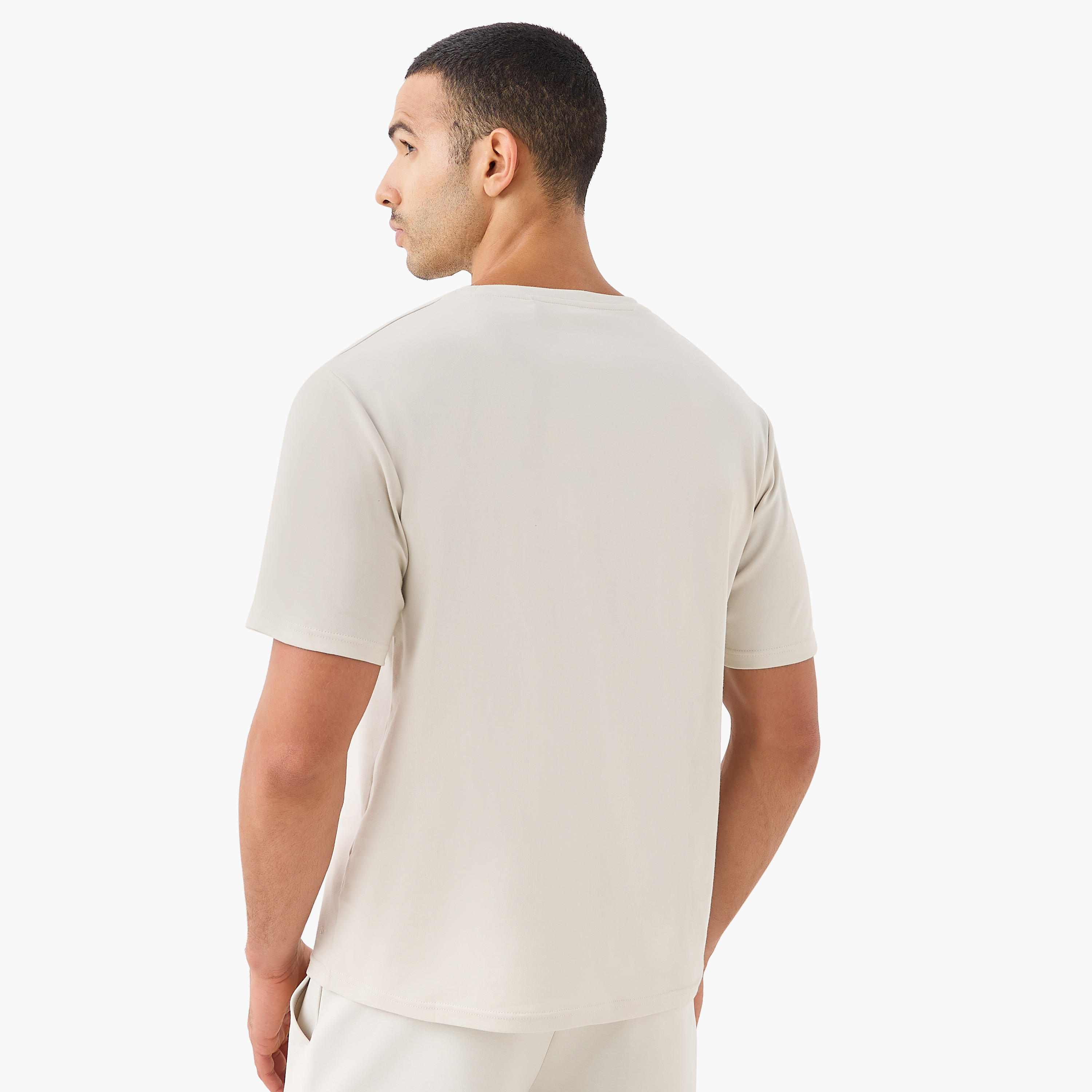 تيشيرت رجالي من لاف بانجولين-men-clothing-sportswearandactivewear-tshirtsandpolos-image-3