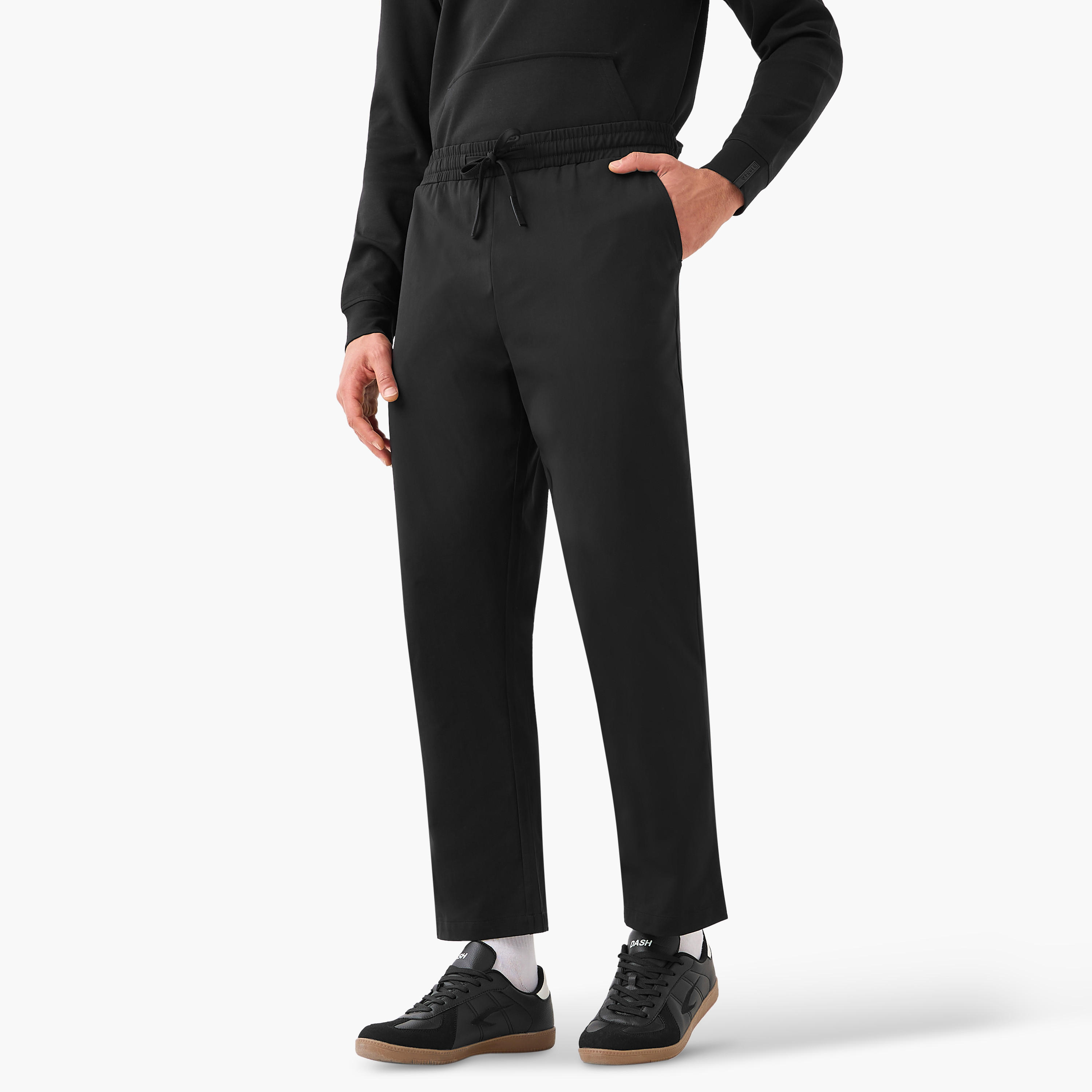 بنطلون رياضي للرجال من لوف بانجولين-men-clothing-sportswearandactivewear-bottoms-joggers-image-5