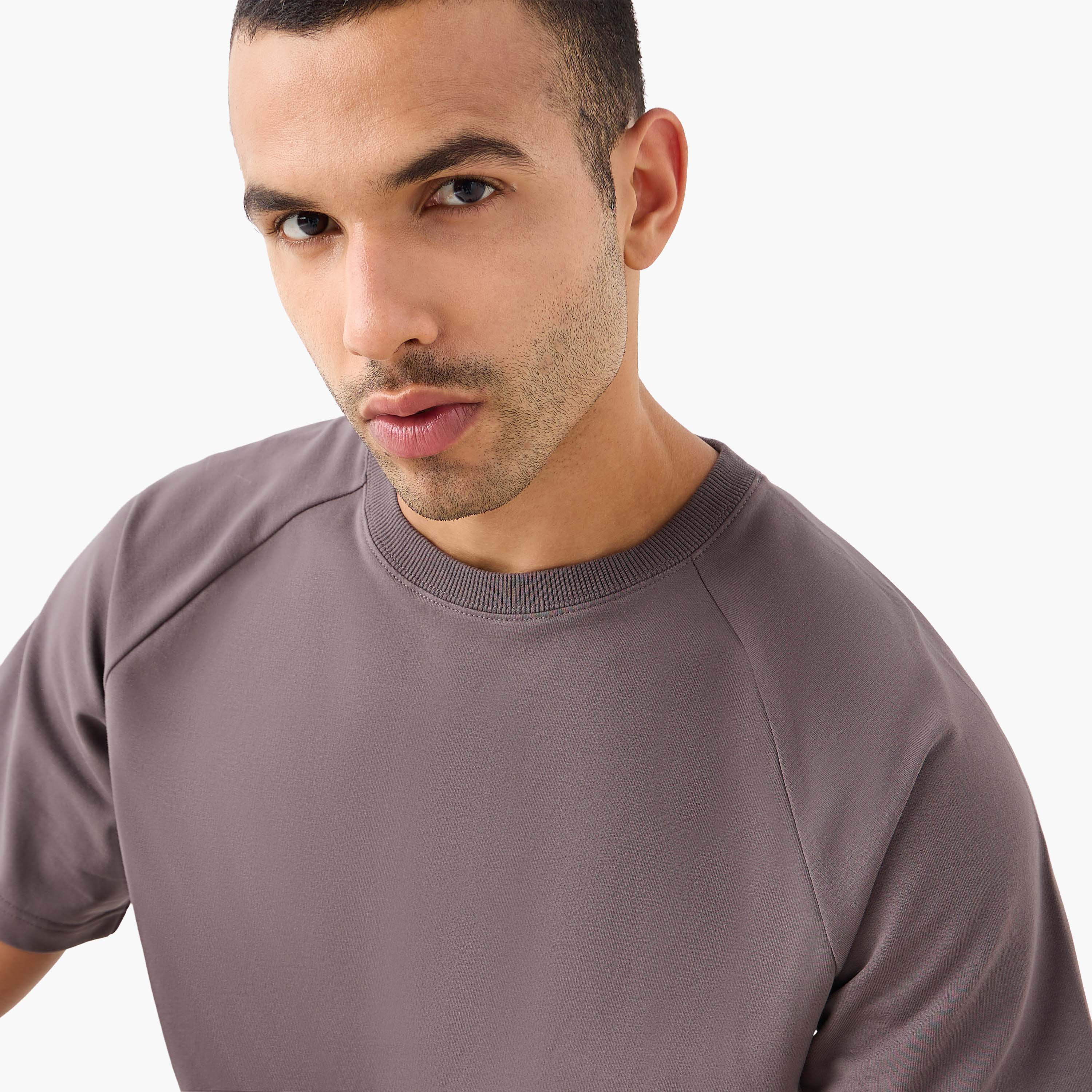 Love Pangolin Men Raglan Sleeves Oversized T-shirt-men-clothing-sportswearandactivewear-tshirtsandpolos-image-5