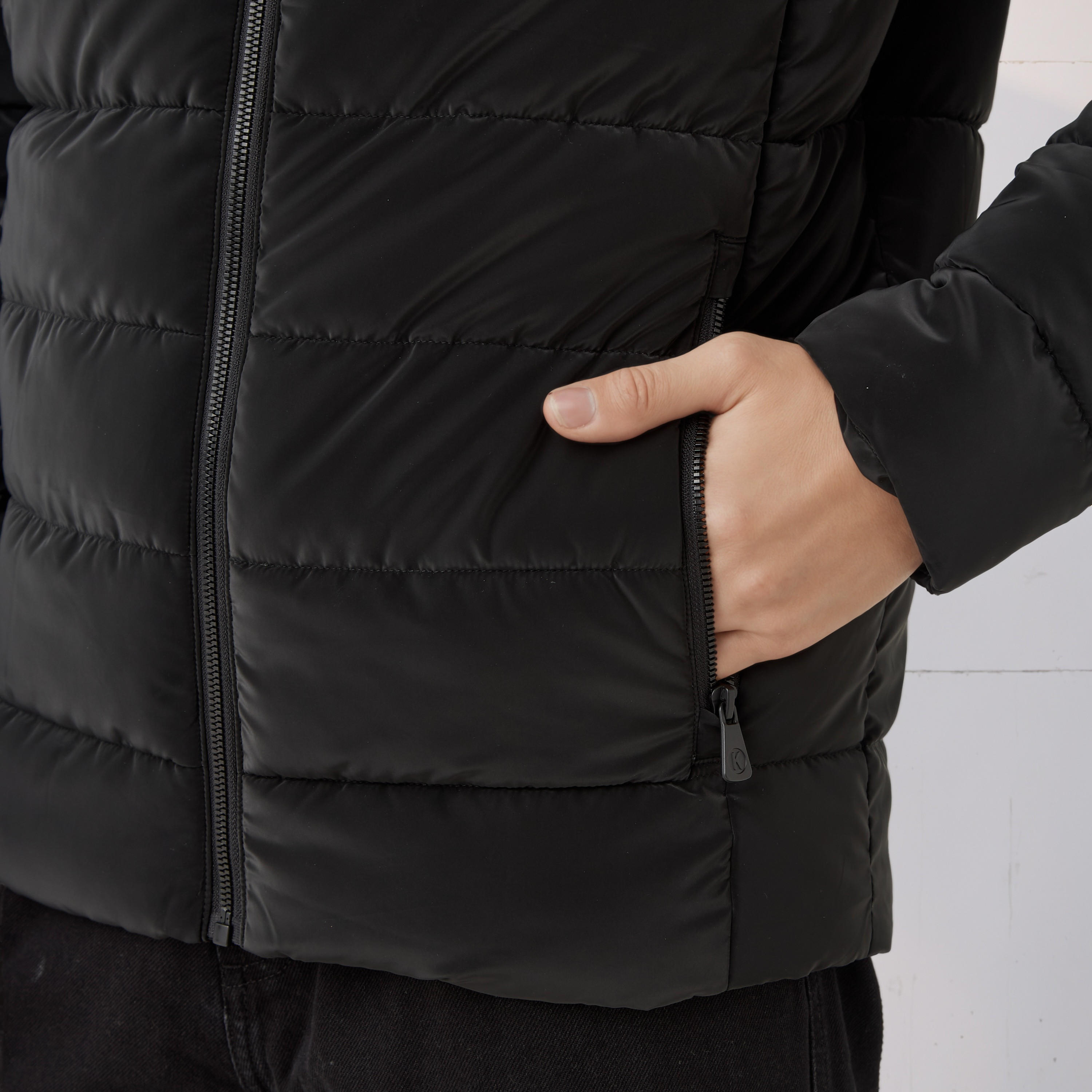 جاكيت منفوخ بقصّة عادية وقبعة للرجال من كابا-men-clothing-jacketsandblazers-jackets-image-3