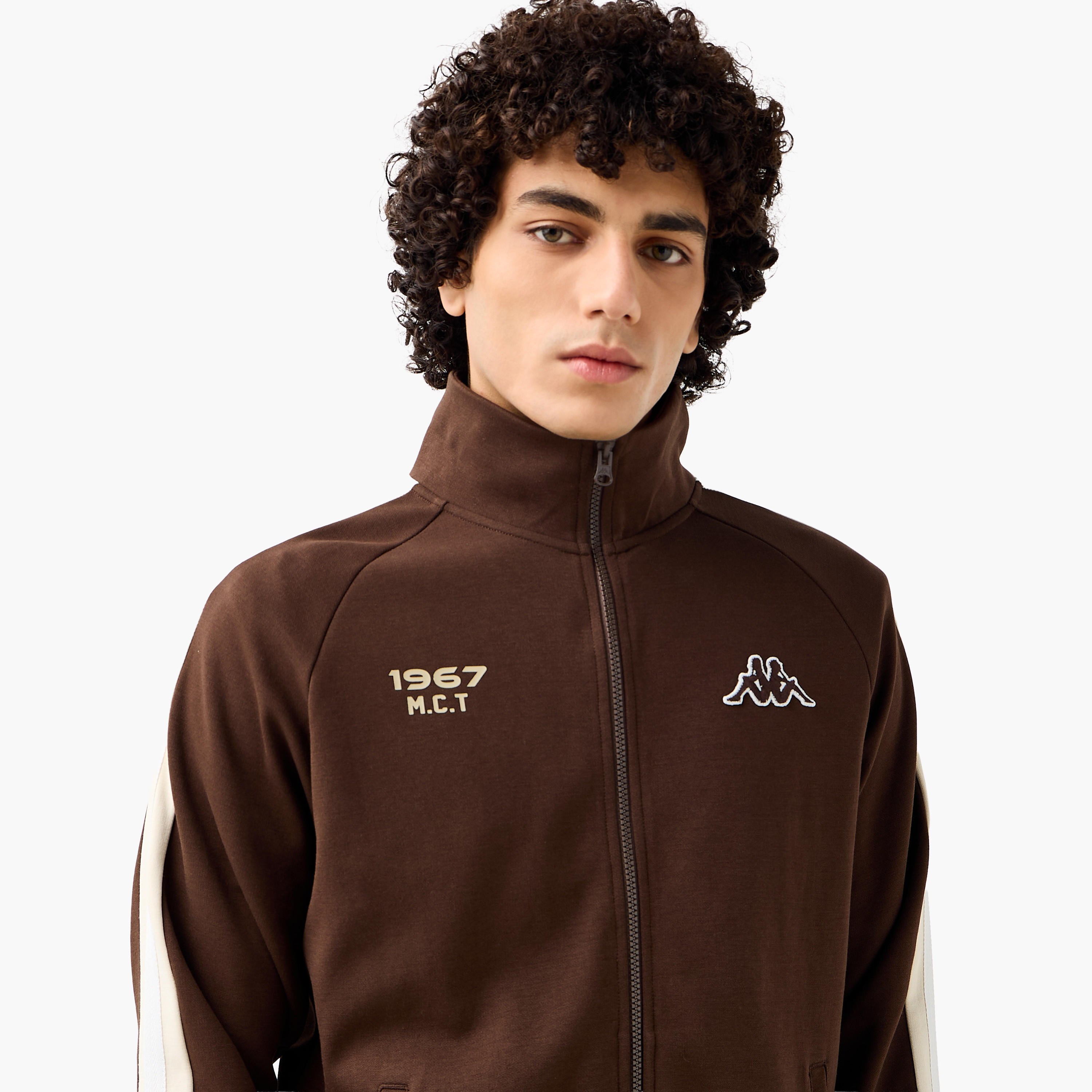 جاكيت بقصّة عادية وياقة عالية للرجال من كابا-men-clothing-jacketsandblazers-jackets-image-1