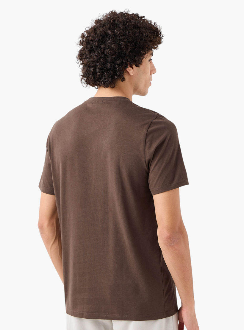 تيشيرت رجالي بطبغات شعار من كابا-men-clothing-tshirtsandpolos-tshirts-image-3