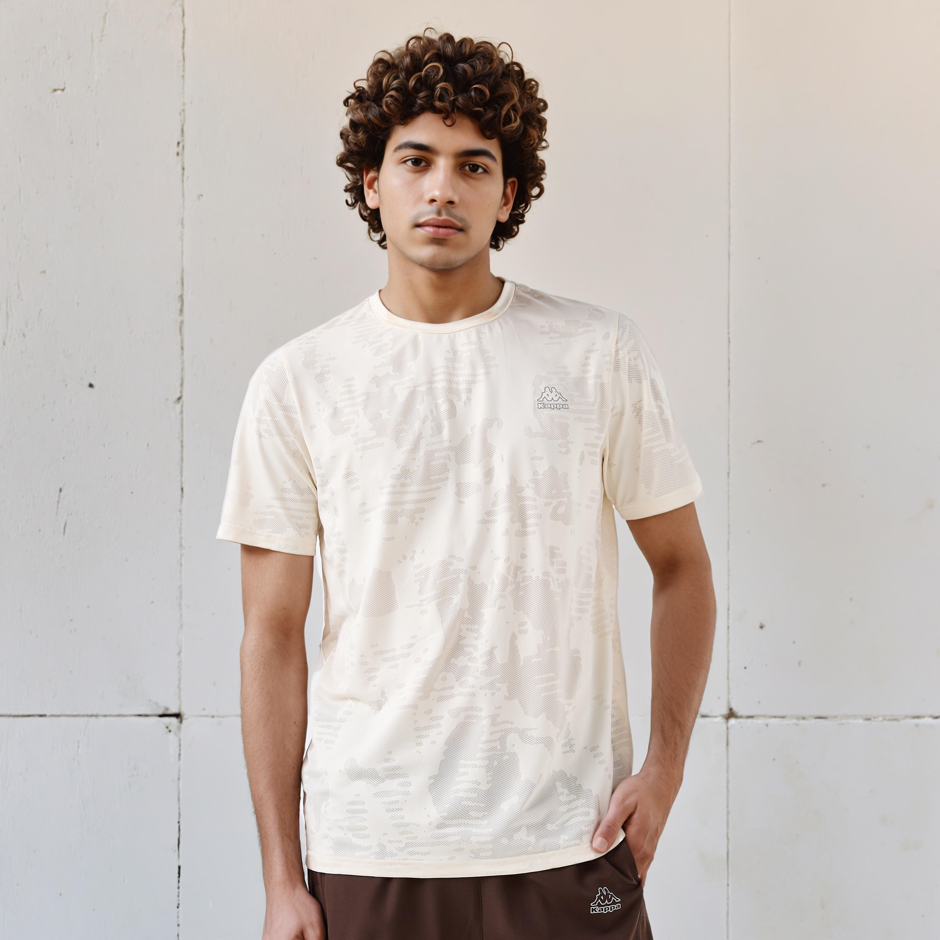 تيشيرت تمرين رجالي بارز الملمس من كابا-men-clothing-sportswearandactivewear-tshirtsandpolos-image-1