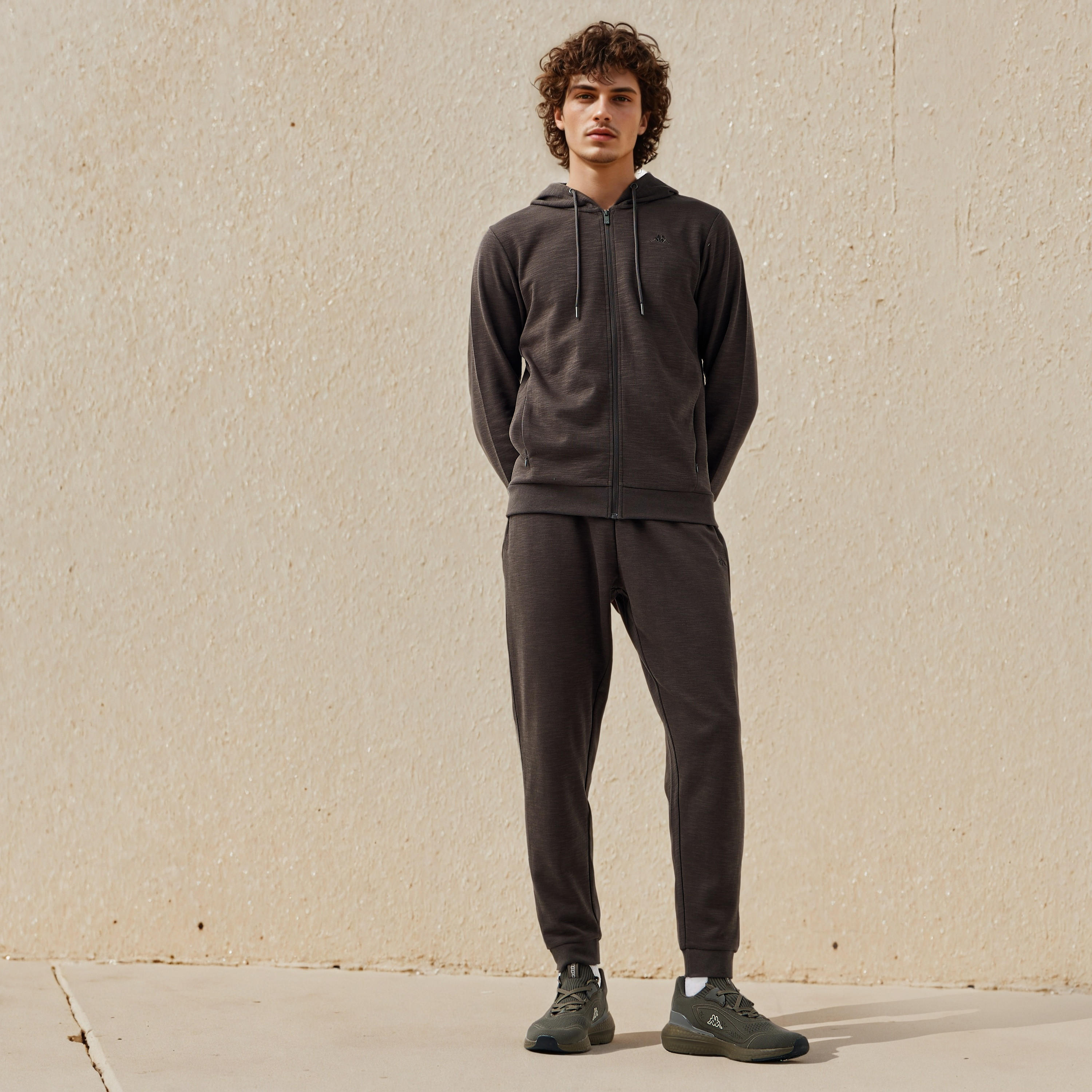 بنطلون رياضي بجيوب للرجال من كابا-men-clothing-sportswearandactivewear-bottoms-joggers-image-1