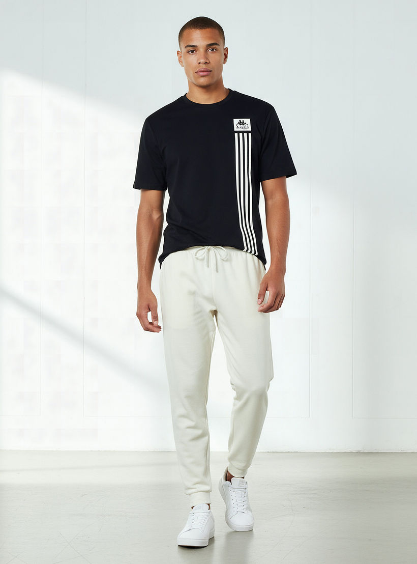 بنطلون رياضي رجالي أساسي برباط إغلاق من كابا-men-clothing-sportswearandactivewear-bottoms-joggers-image-4