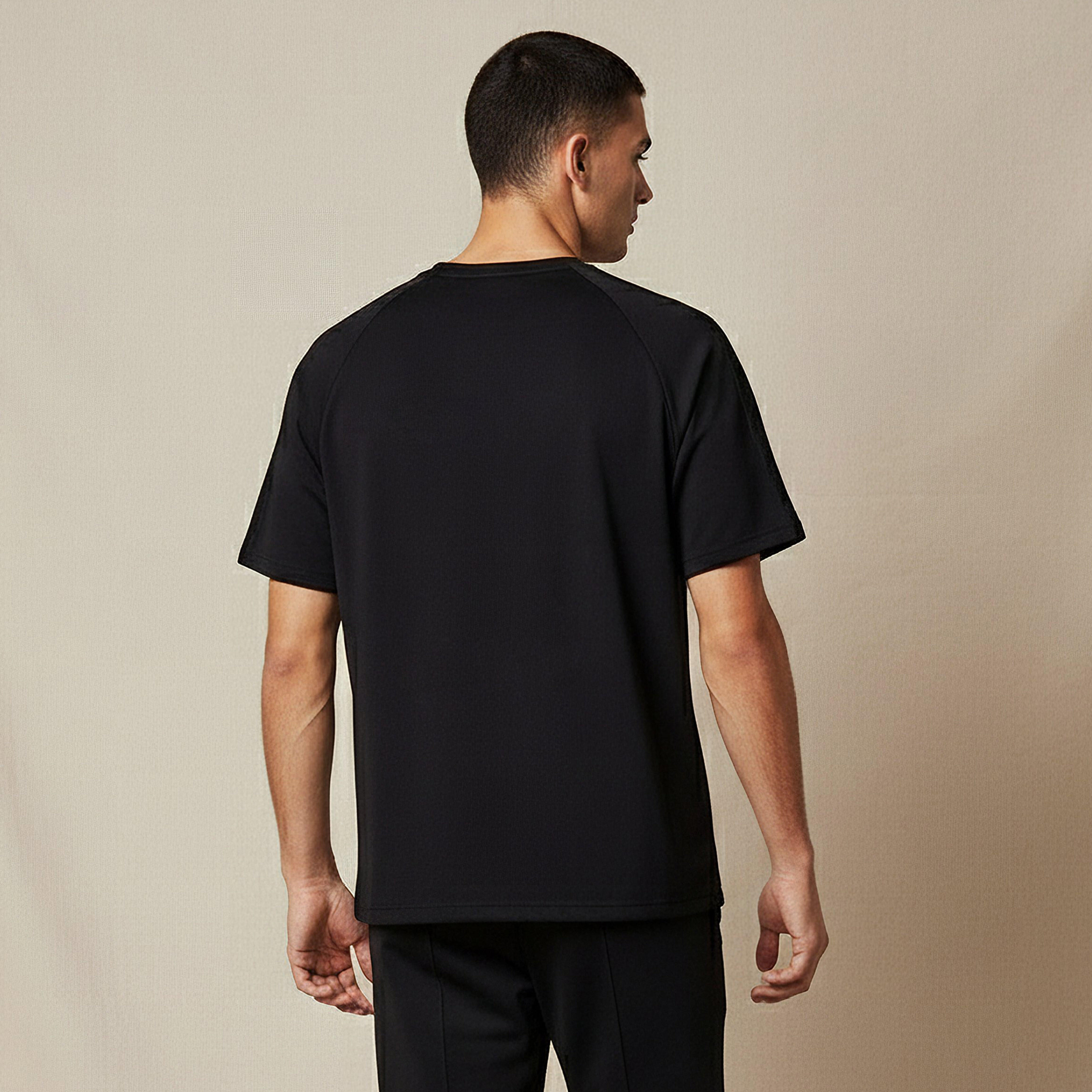 Kappa Men Logo Embroidered T-shirt-men-clothing-sportswearandactivewear-tshirtsandpolos-image-3