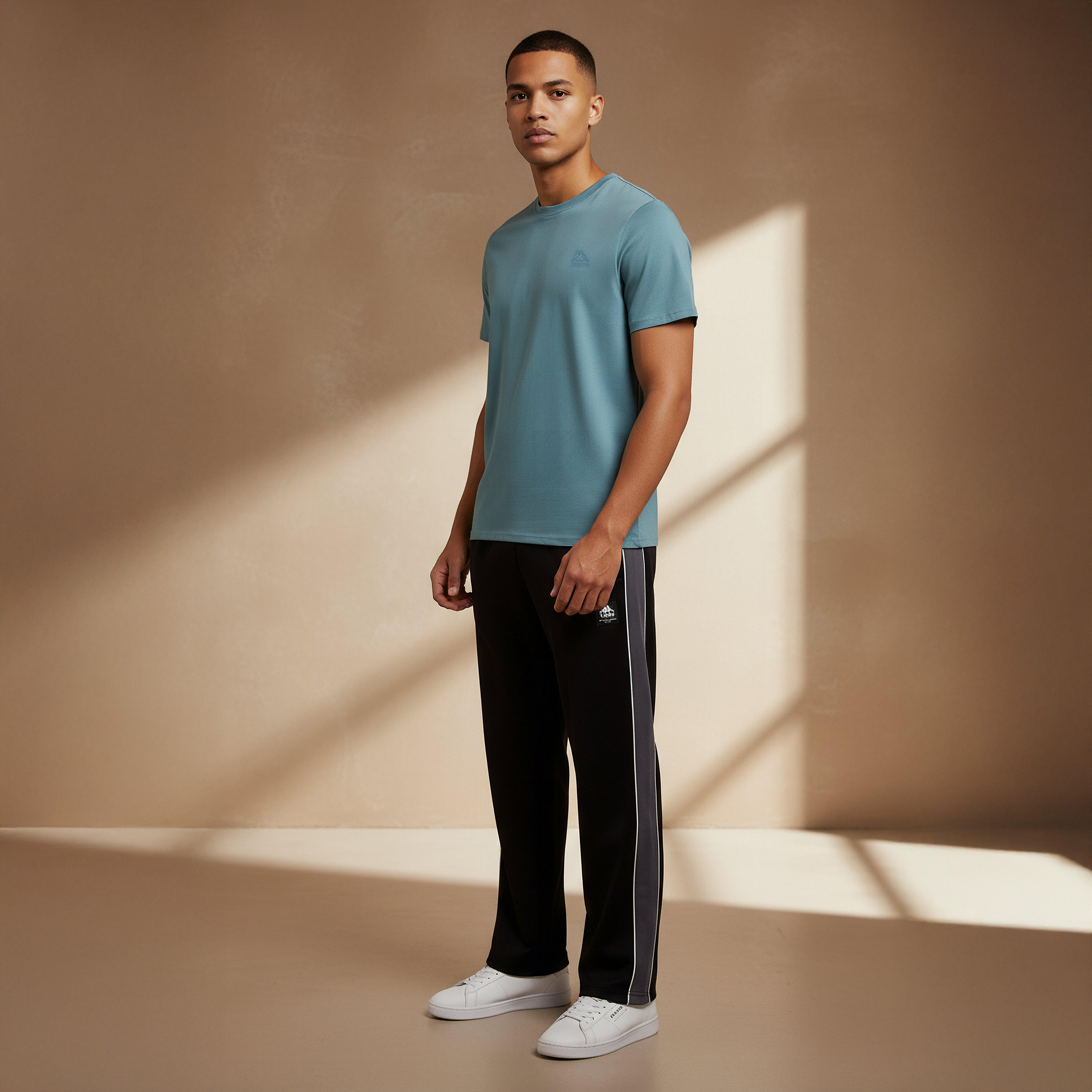 تيشيرت بطبعات الشعار للرجال من كابا-men-clothing-sportswearandactivewear-tshirtsandpolos-image-4