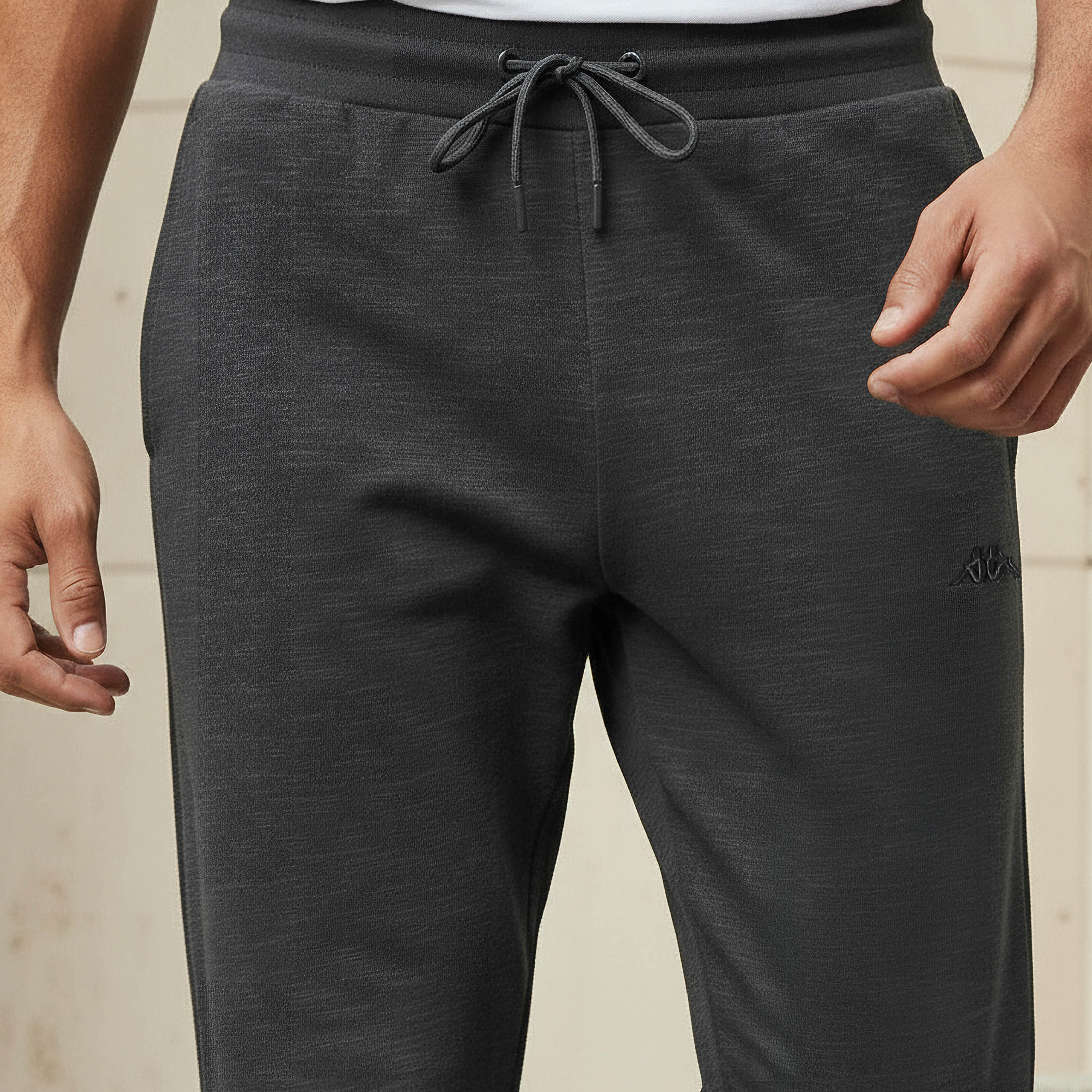بنطلون جوغر رجالي برباط خصر من كابا-men-clothing-sportswearandactivewear-bottoms-joggers-image-2