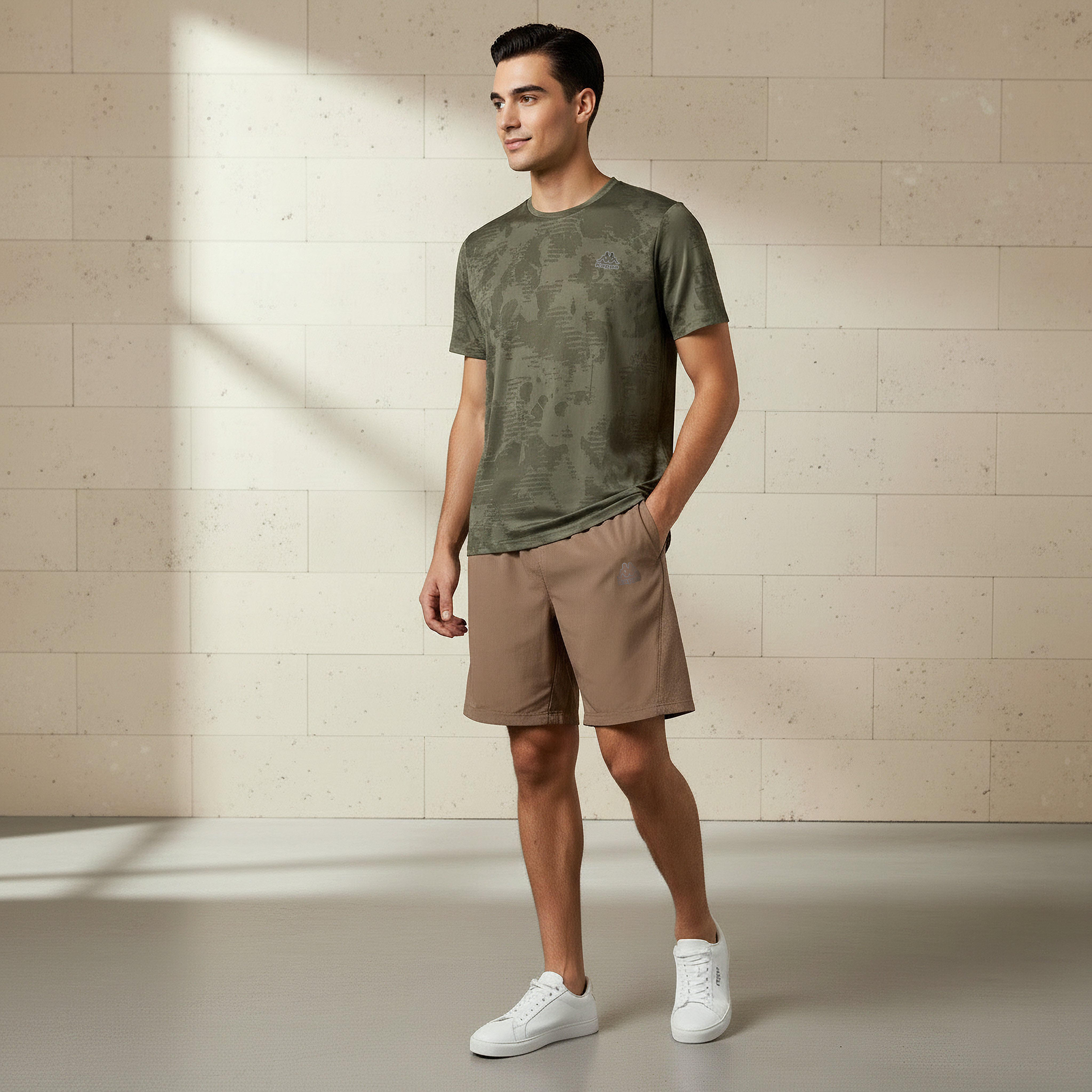 تيشيرت رجالي رياضي بارز الملمس من كابا-men-clothing-sportswearandactivewear-tshirtsandpolos-image-4