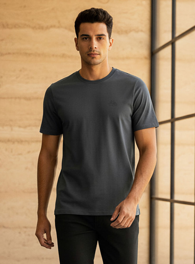 تيشيرت رجالي بطبعات شعار من كابا-men-clothing-sportswearandactivewear-tshirtsandpolos-image-1