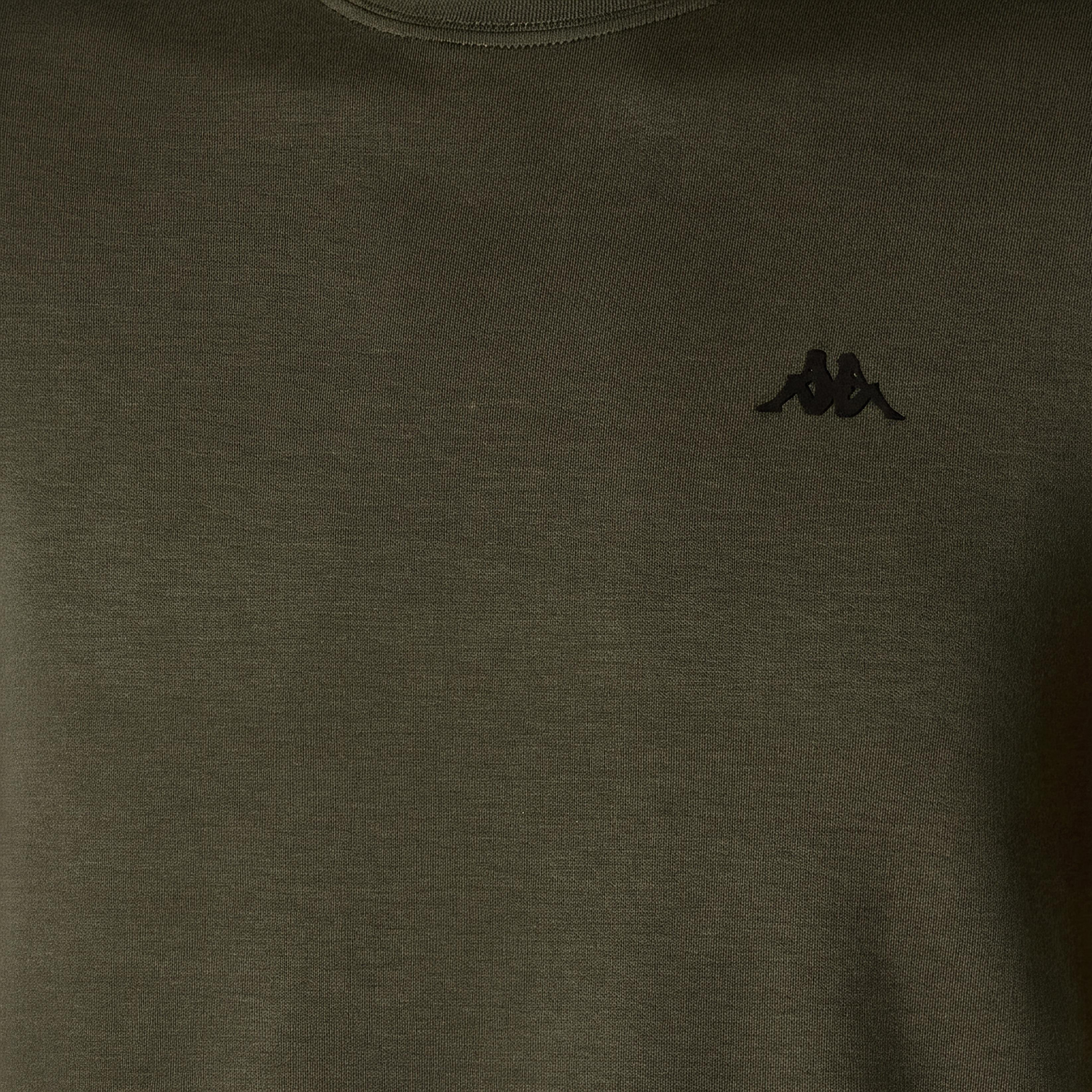 تيشيرت رجالي بطبعات شعار من كابا-men-clothing-sportswearandactivewear-tshirtsandpolos-image-1