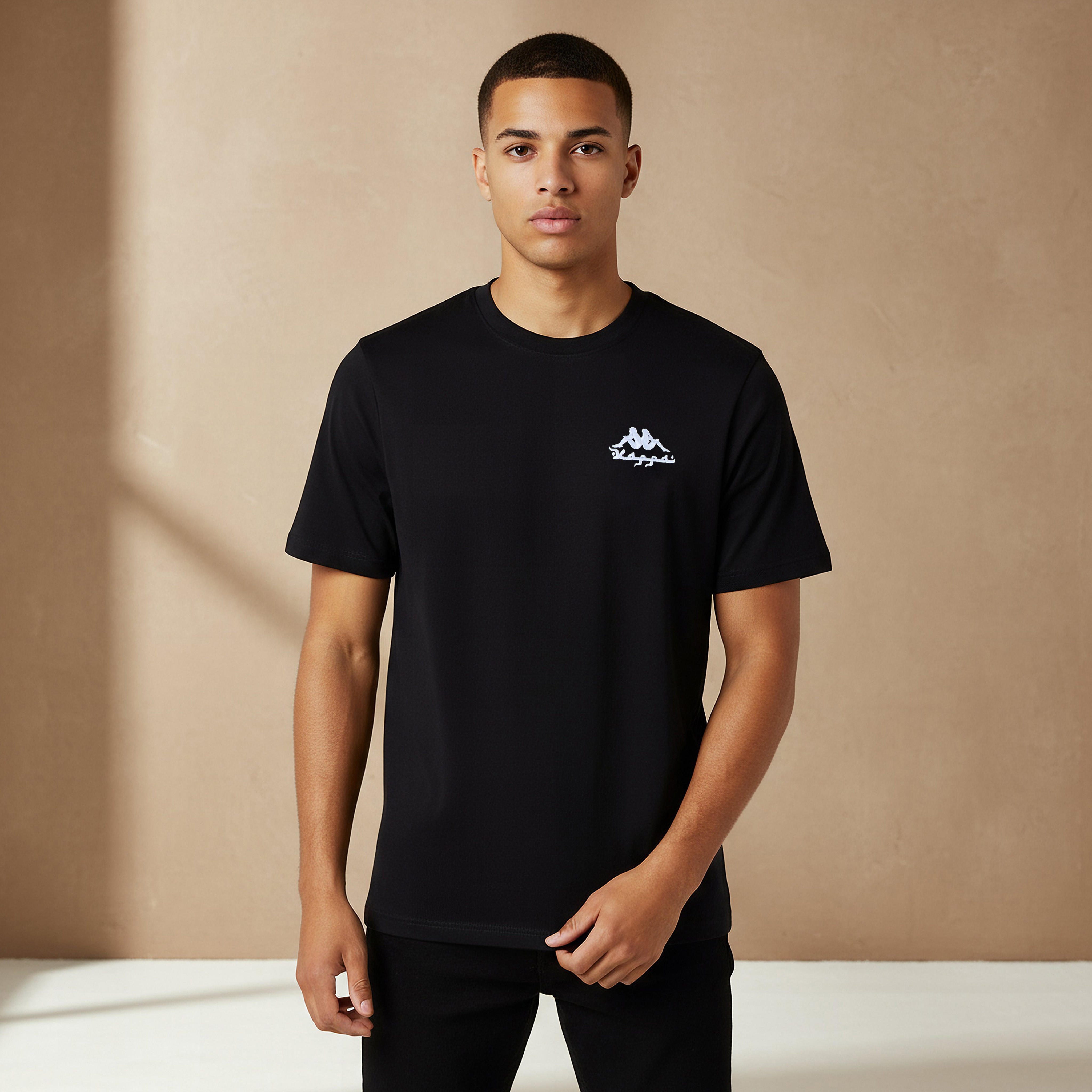 تيشيرت رجالي بطبعات شعار من كابا-men-clothing-sportswearandactivewear-tshirtsandpolos-image-1
