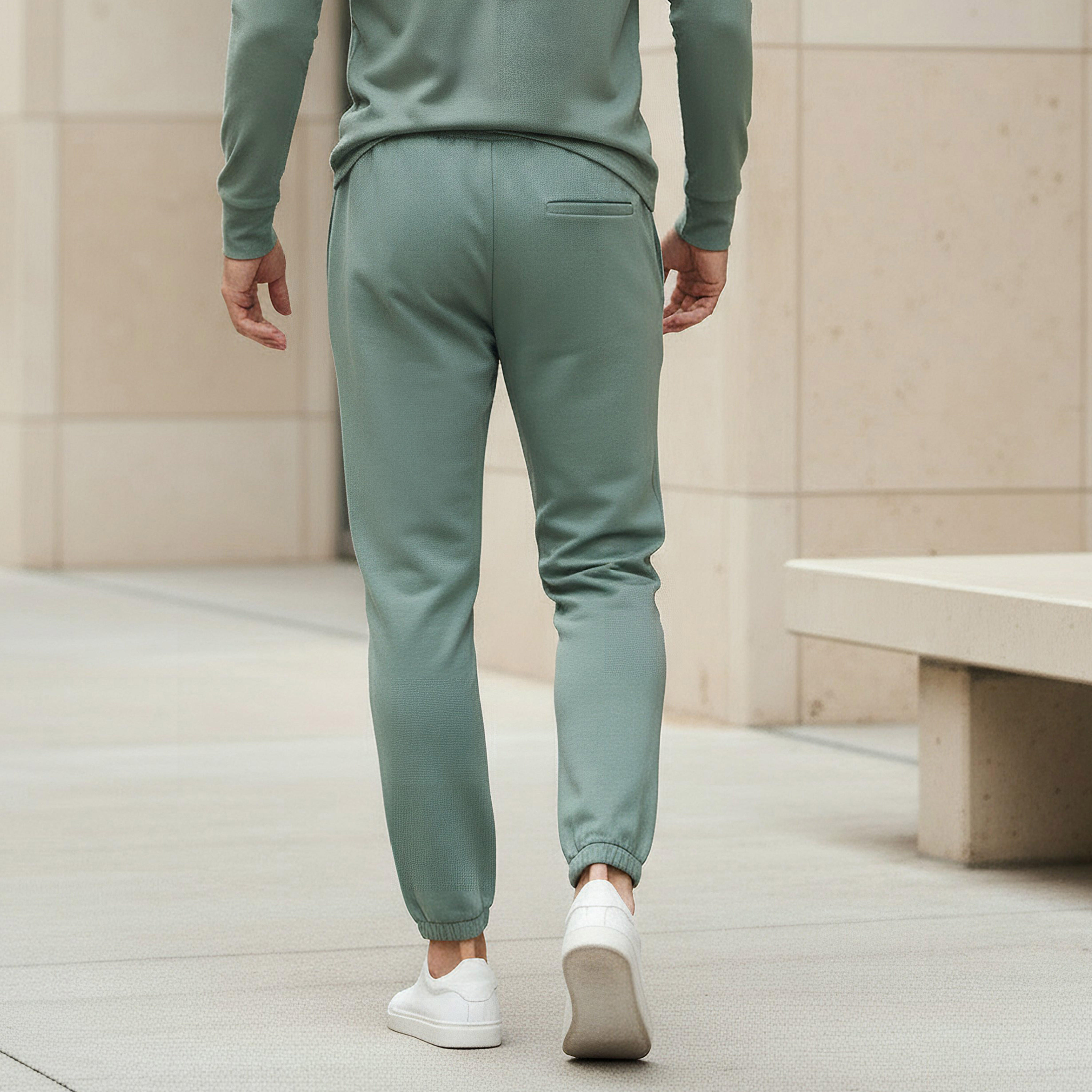 بنطلون رياضي بقصة مريحة وجيوب للرجال من لوف بانغولين-men-clothing-sportswearandactivewear-bottoms-joggers-image-3