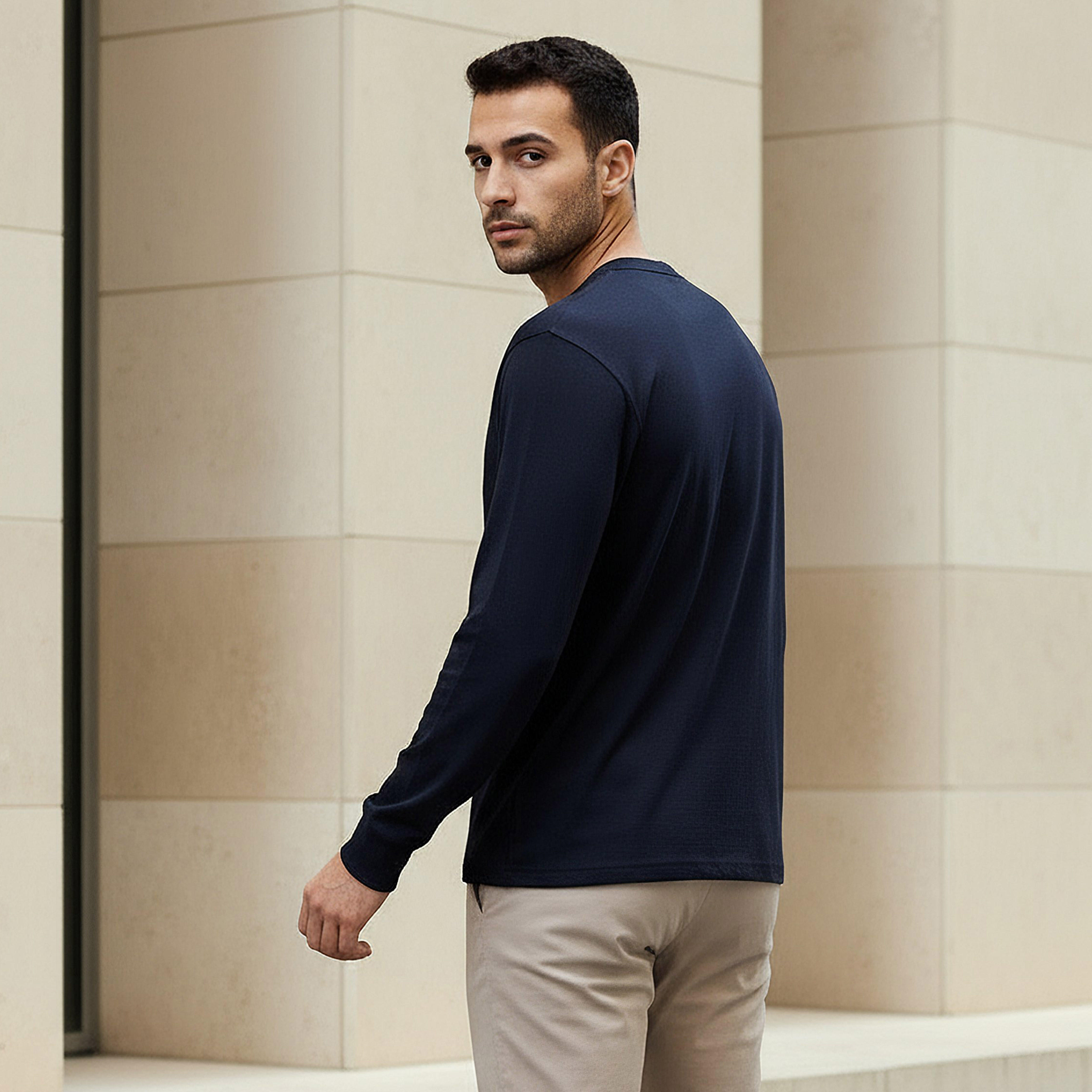 تيشيرت بياقة هينلي للرجال من لوف بانغولين-men-clothing-sportswearandactivewear-tshirtsandpolos-image-3
