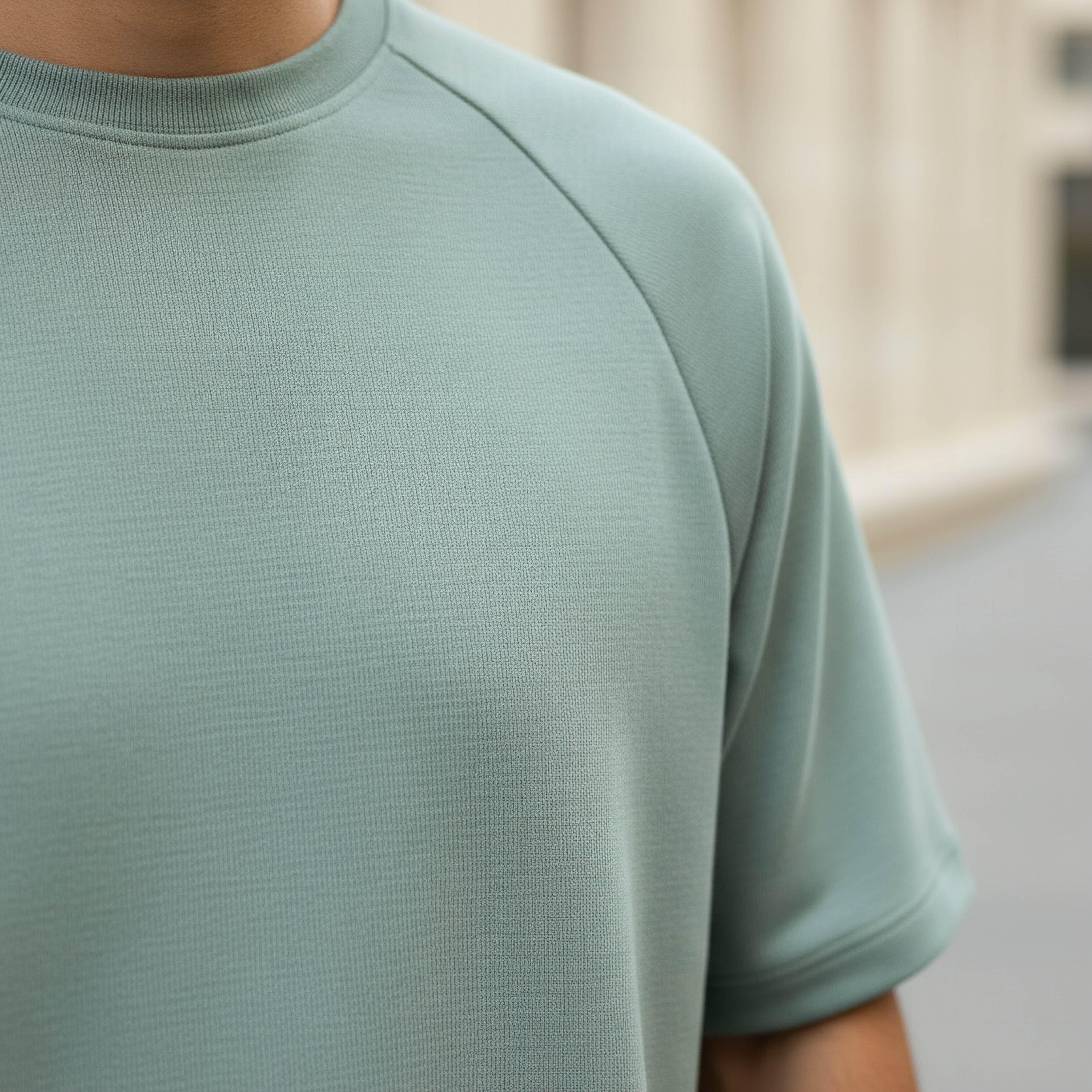 تيشيرت فضفاض بأكمام راجلان للرجال من لاف بانجولين-men-clothing-sportswearandactivewear-tshirtsandpolos-image-4