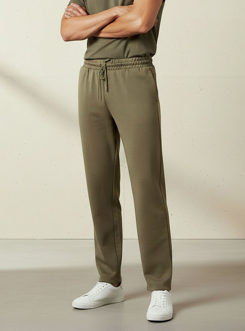 بنطلون رياضي مطاطي بقصة عادية للرجال من كابا-men-clothing-sportswearandactivewear-bottoms-joggers-image-1